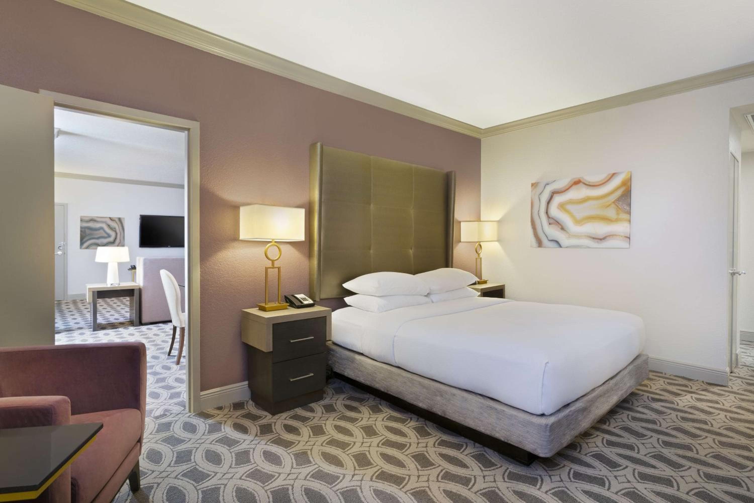 DoubleTree by Hilton Orlando East - UCF Area — 16