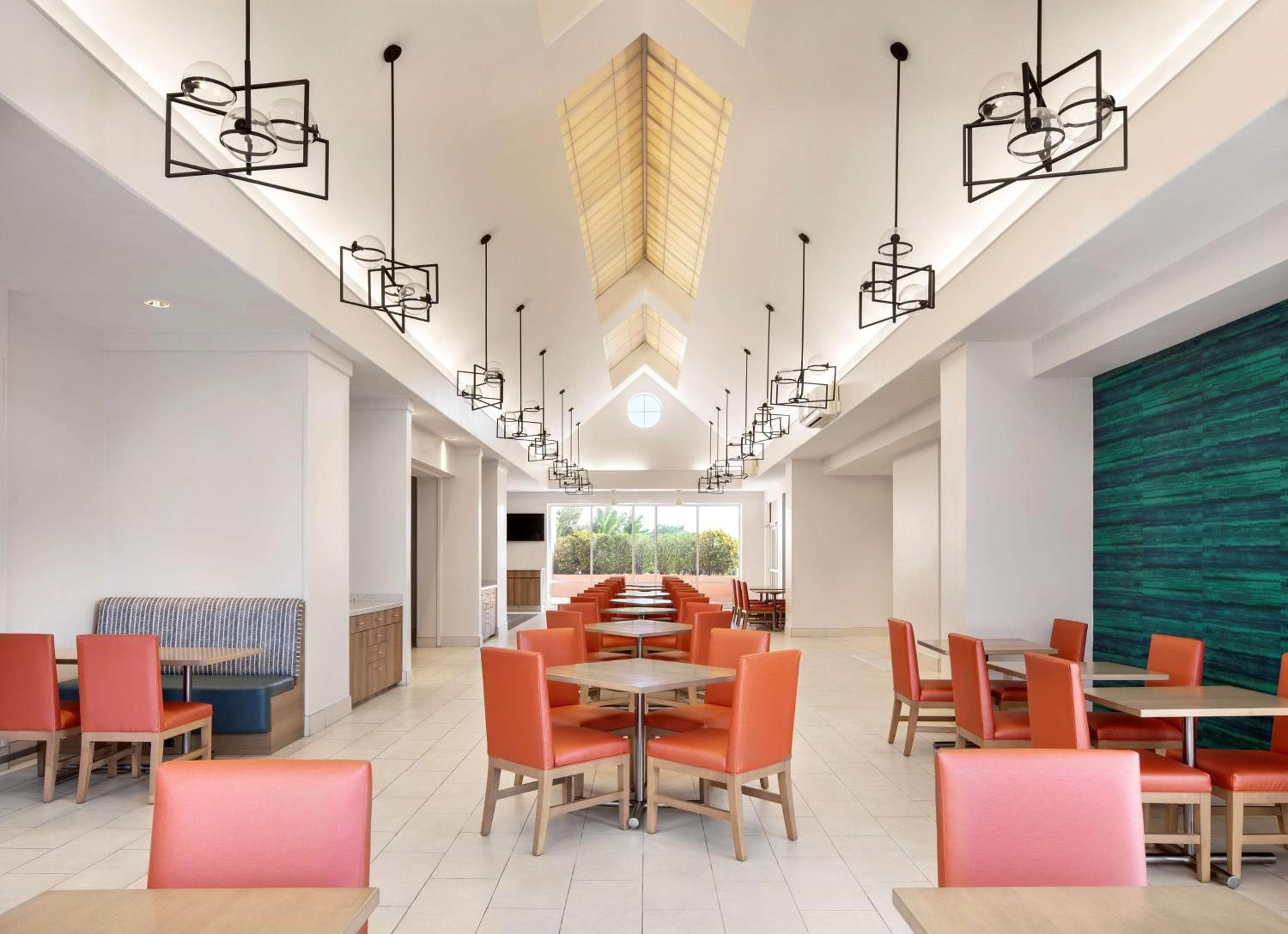 Embassy Suites by Hilton Tampa Airport Westshore — 15