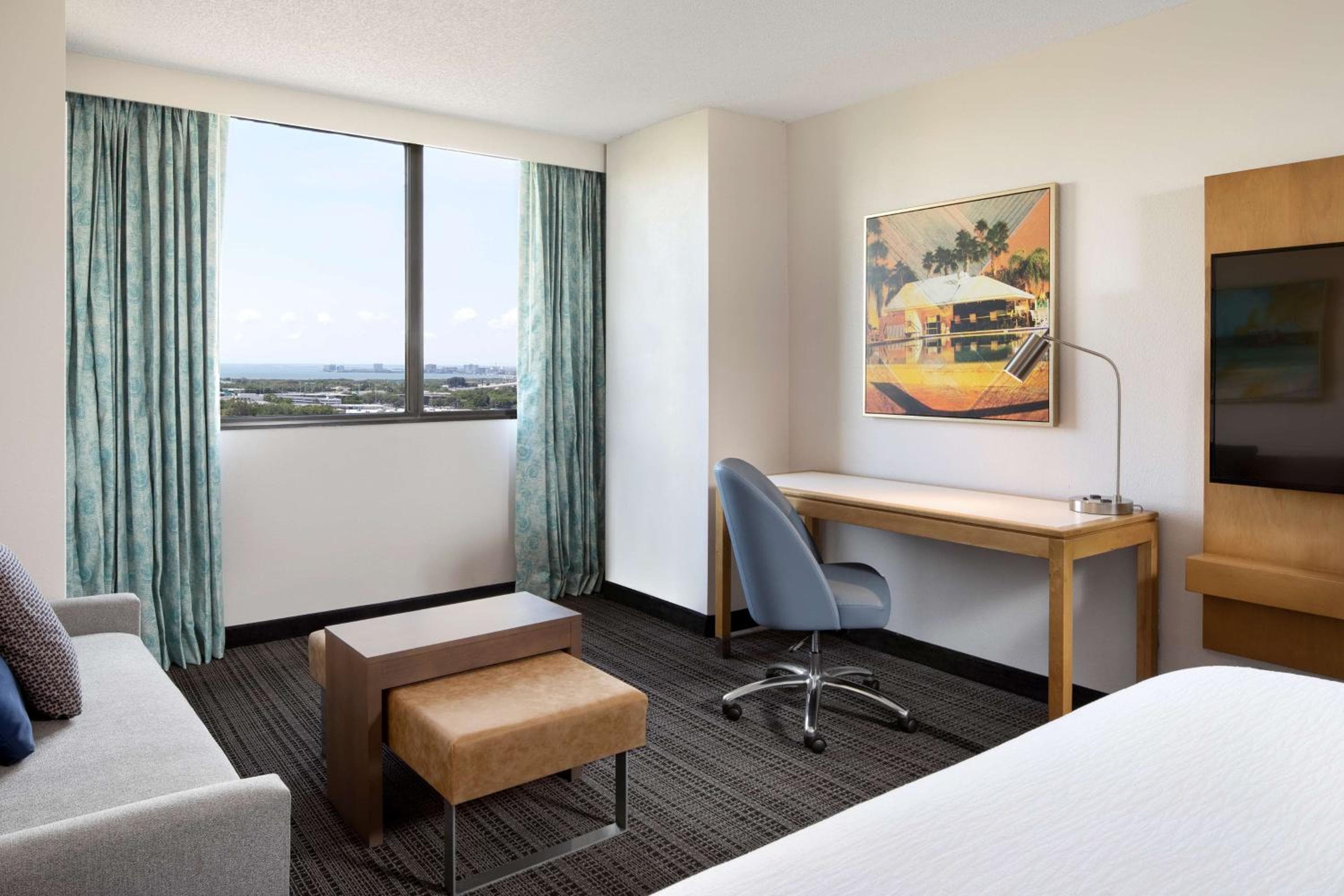 Embassy Suites by Hilton Tampa Airport Westshore — 26