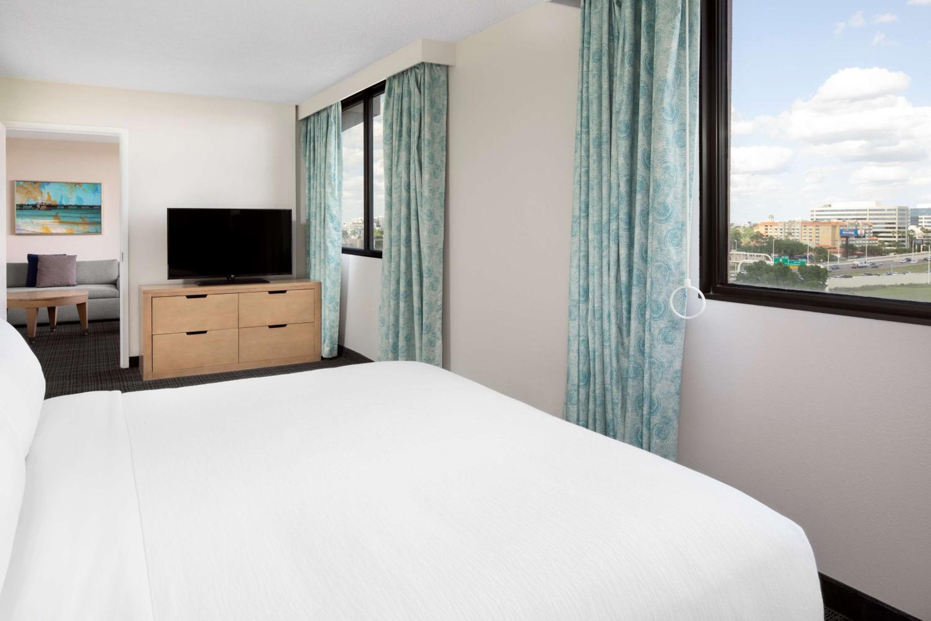 Embassy Suites by Hilton Tampa Airport Westshore — 30