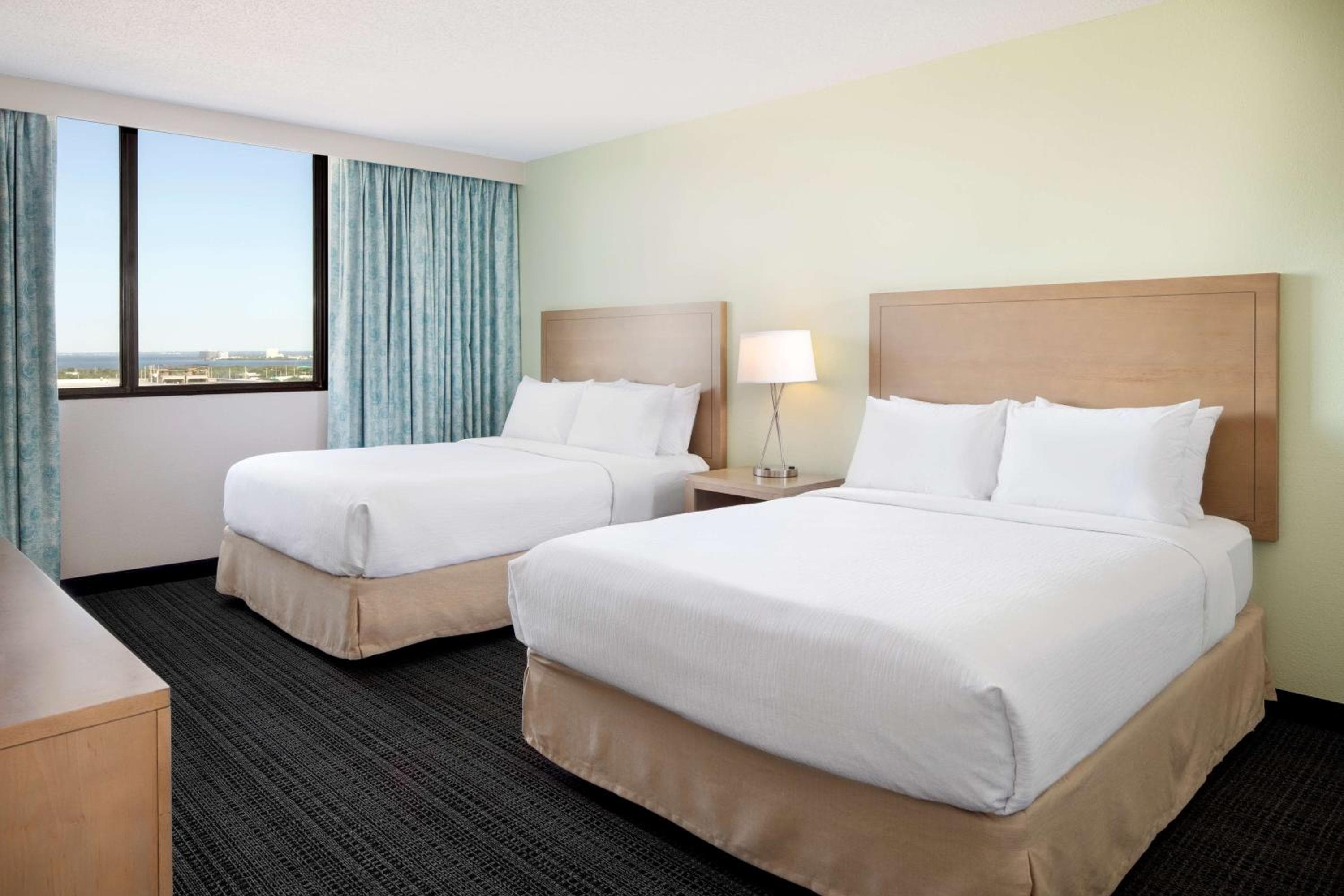 Embassy Suites by Hilton Tampa Airport Westshore — 11