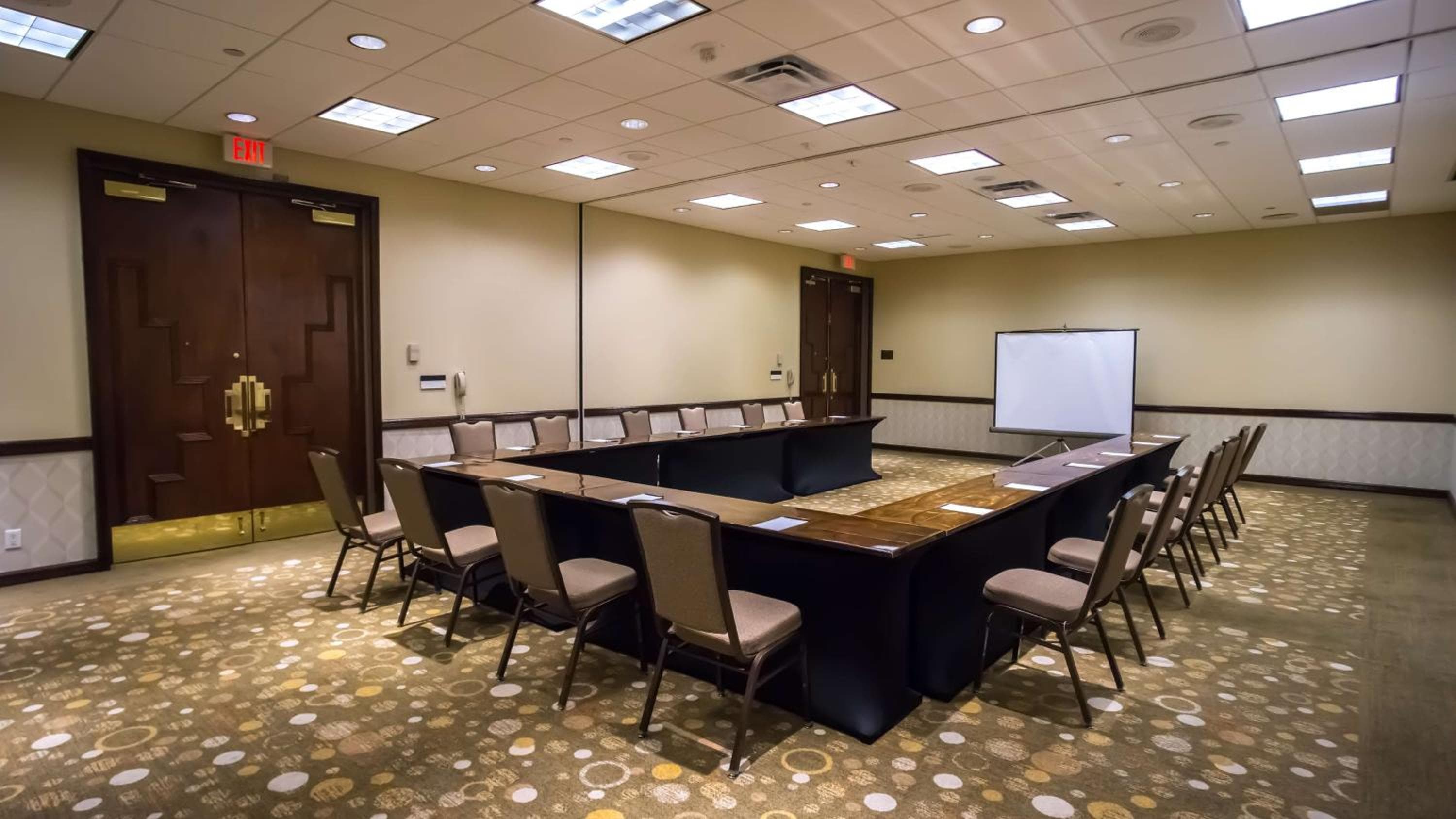 Embassy Suites by Hilton Tampa Airport Westshore — 14
