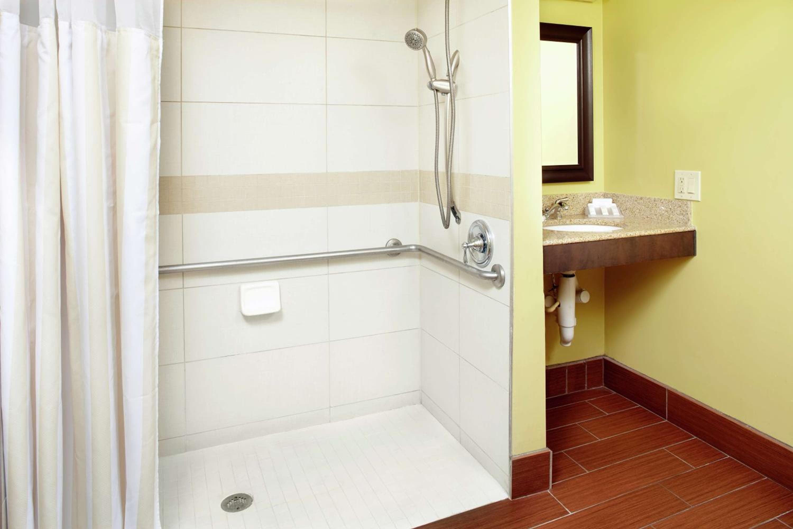Hilton Garden Inn Tampa East Brandon — 16