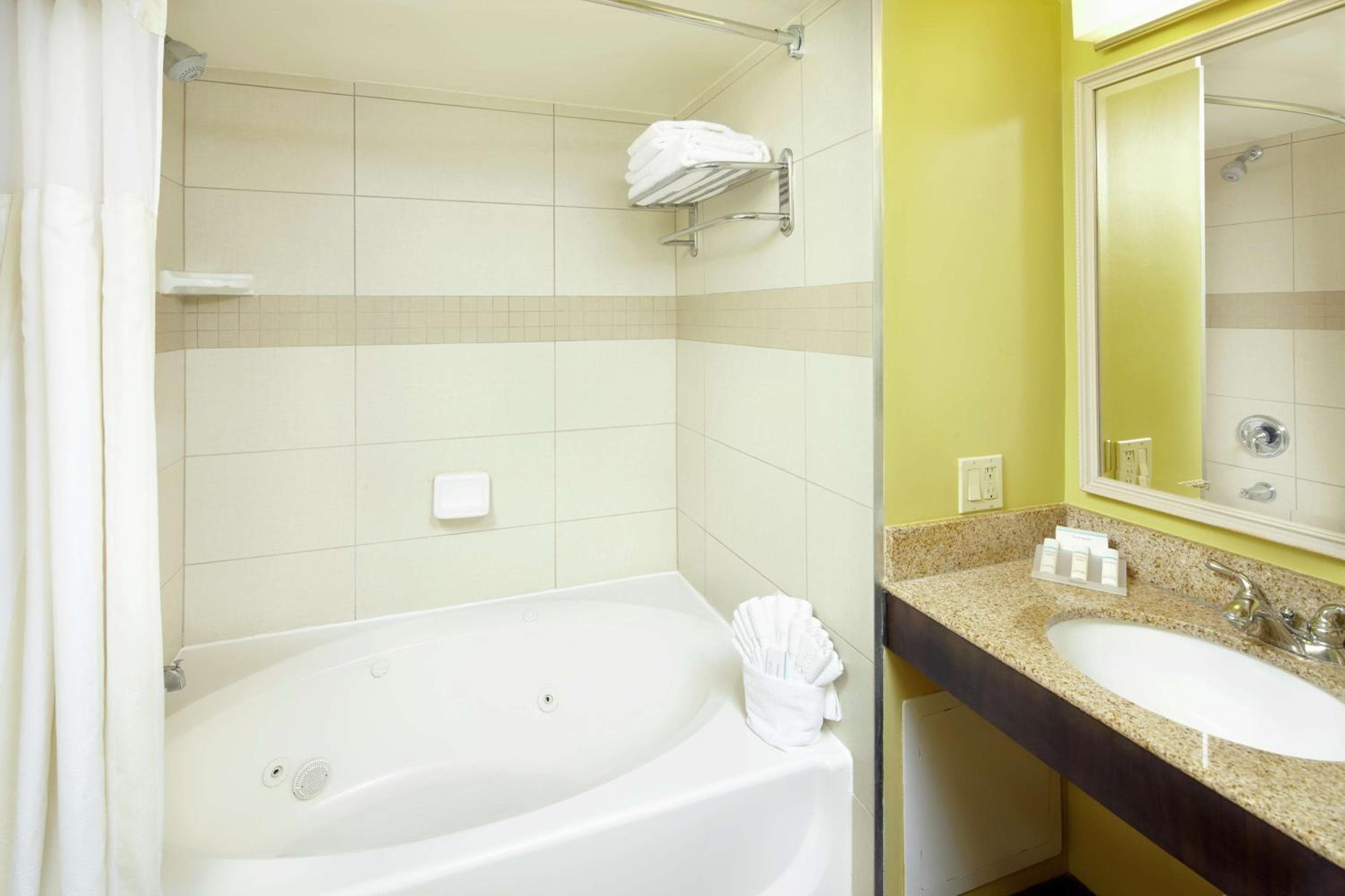 Hilton Garden Inn Tampa East Brandon — 18