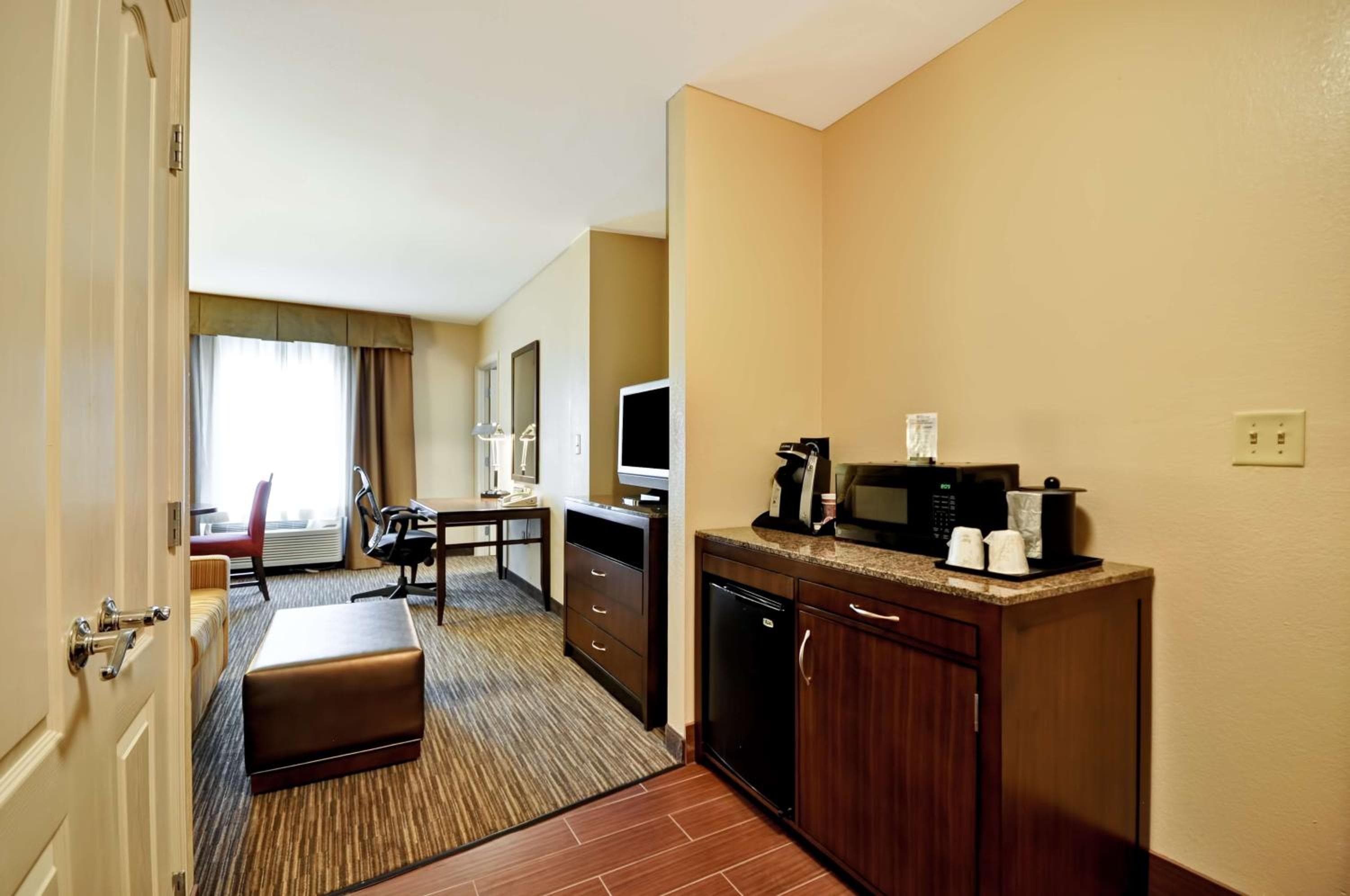 Hilton Garden Inn Tampa North — 24