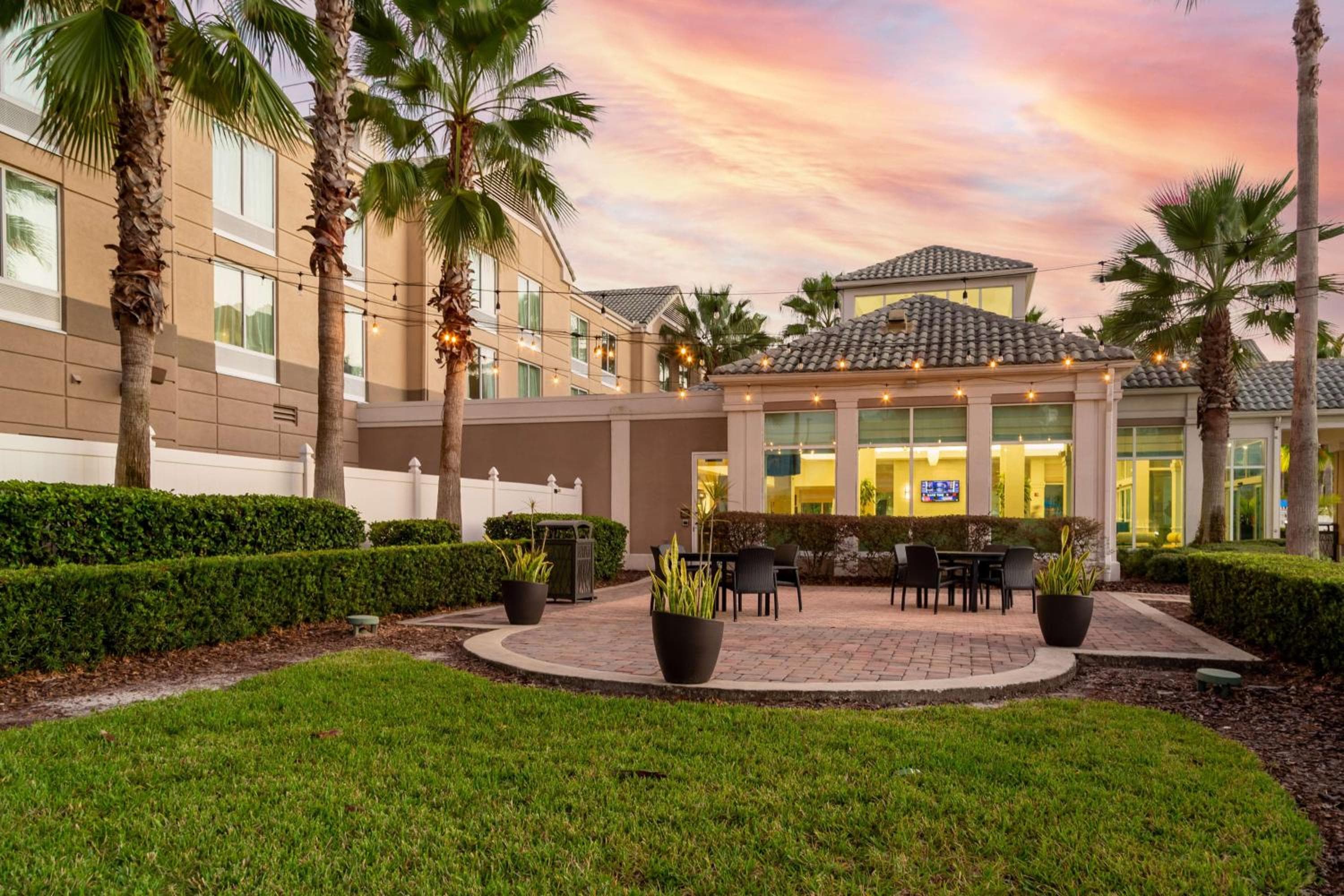 Hilton Garden Inn Orlando East - Zona UCF — 2