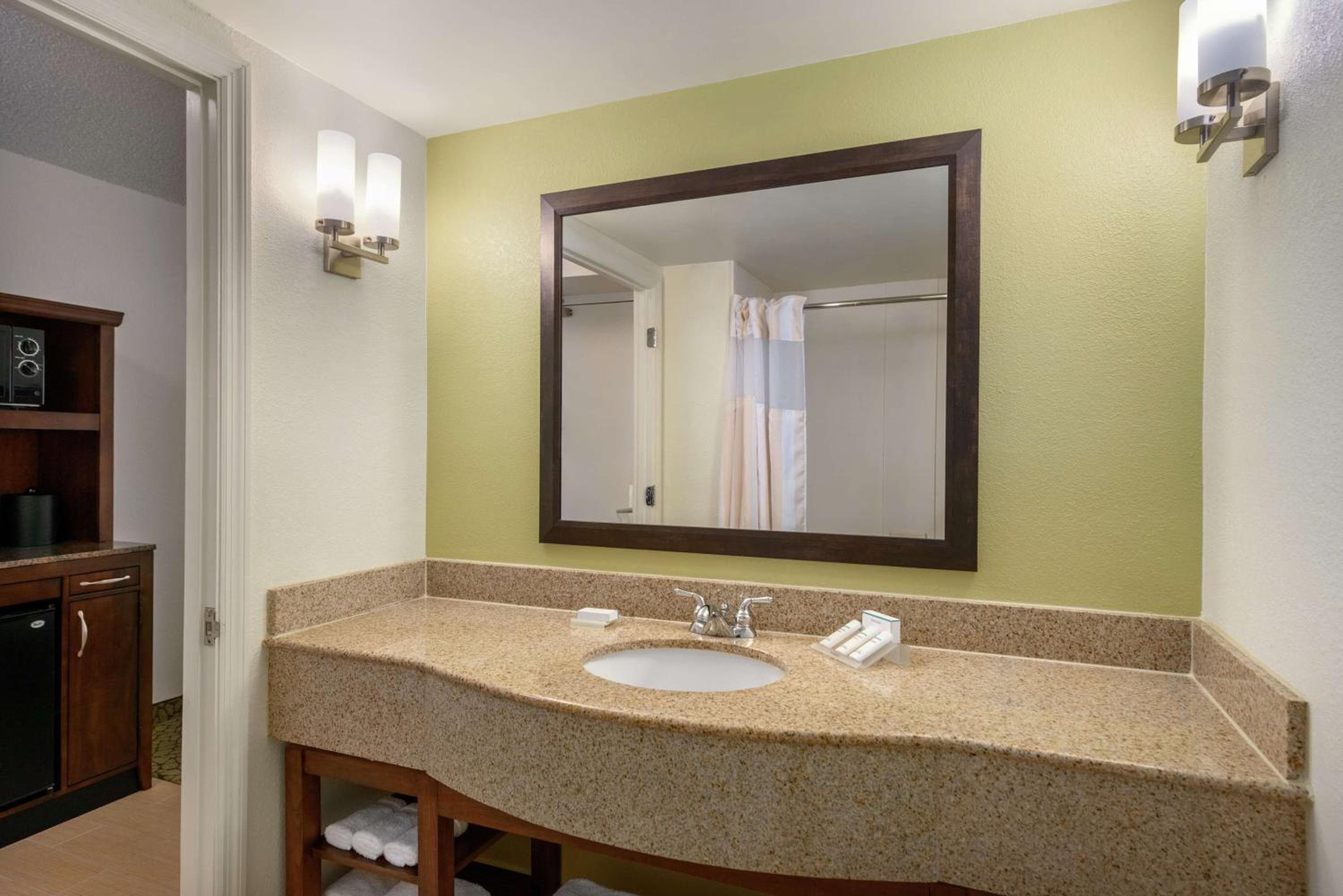 Hilton Garden Inn Orlando East - UCF Area — 7
