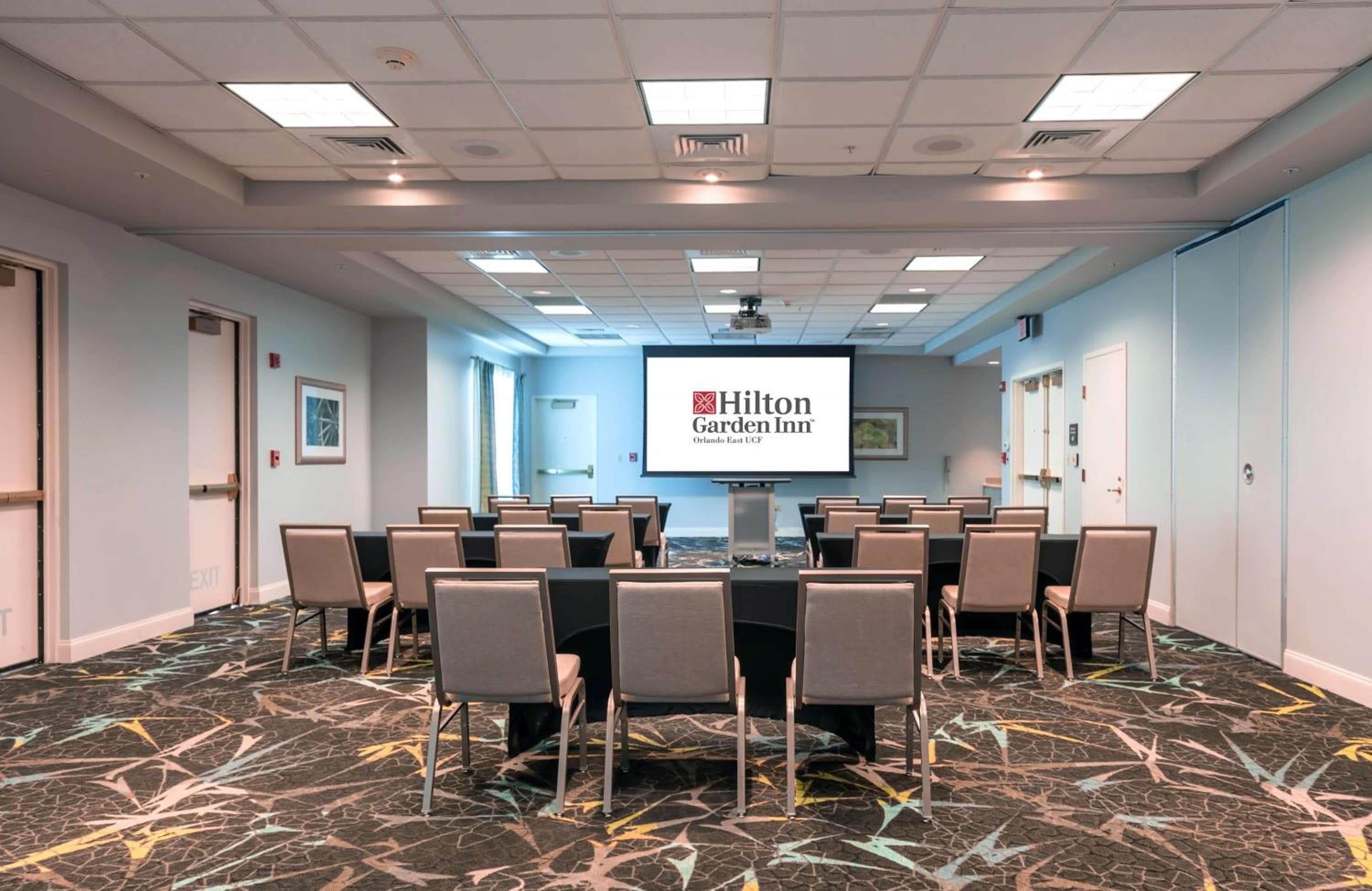 Hilton Garden Inn Orlando East - UCF Area — 14
