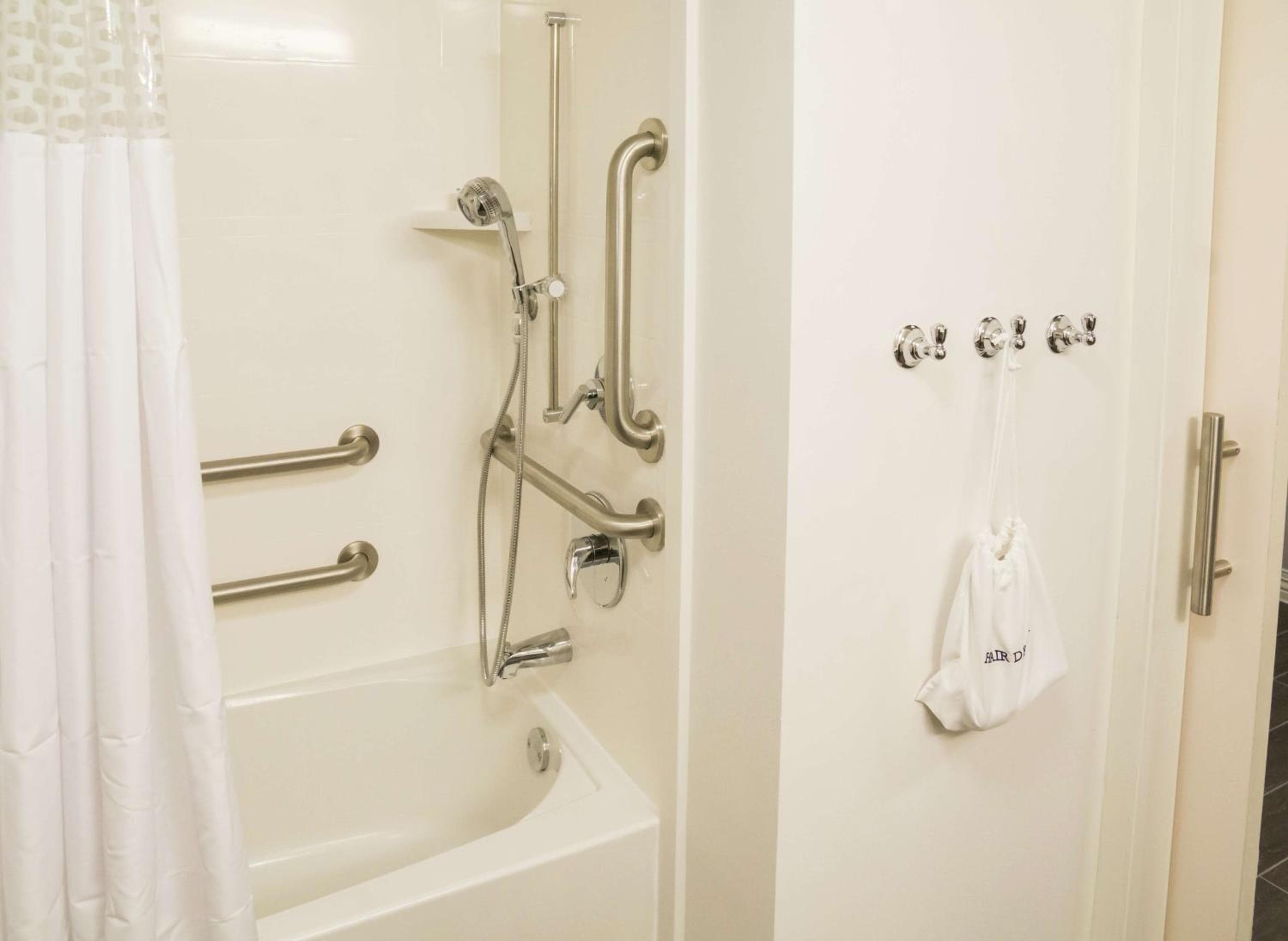 Hampton Inn & Suites Orlando near SeaWorld — 14