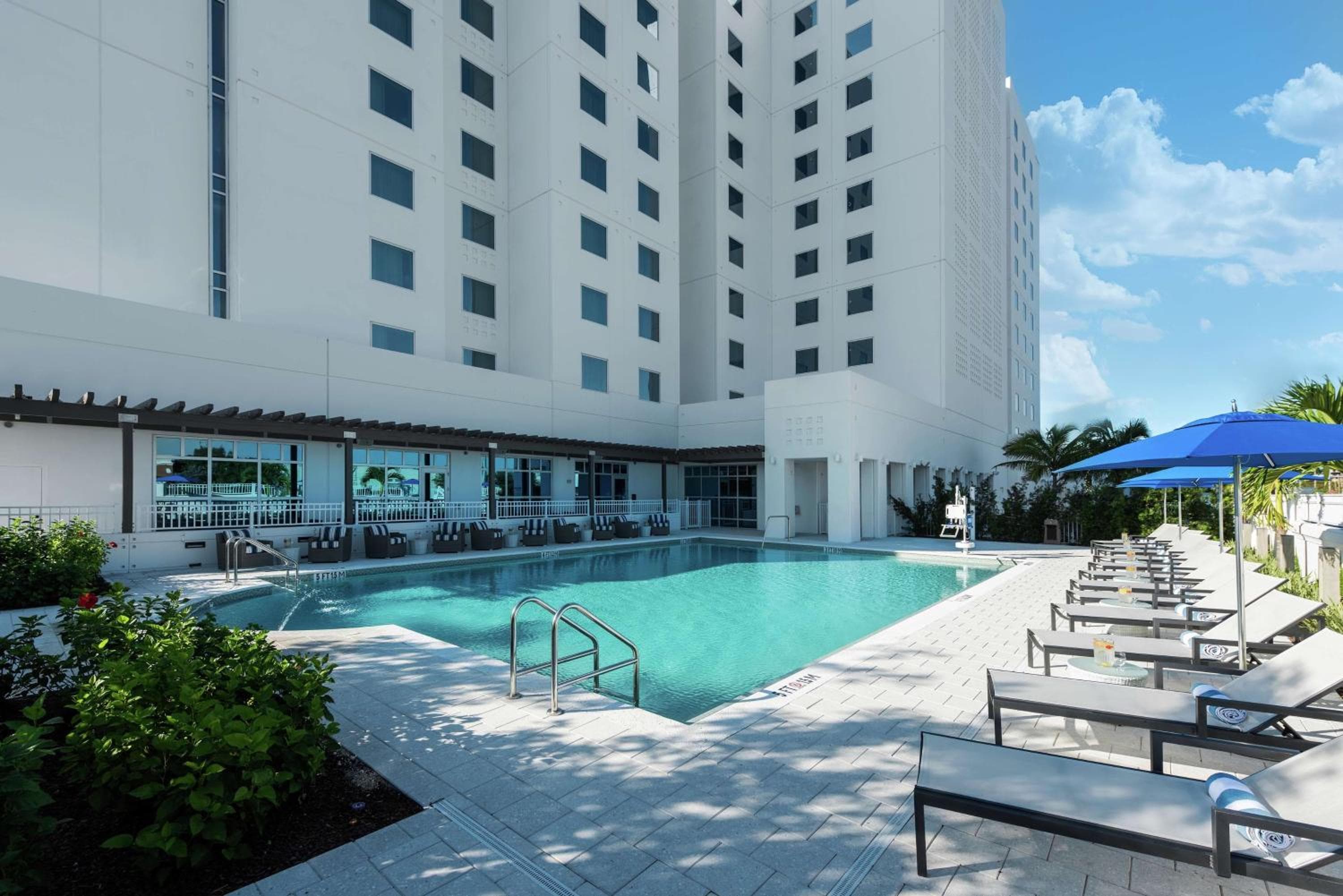 Hilton Garden Inn Miami Dolphin Mall — 12