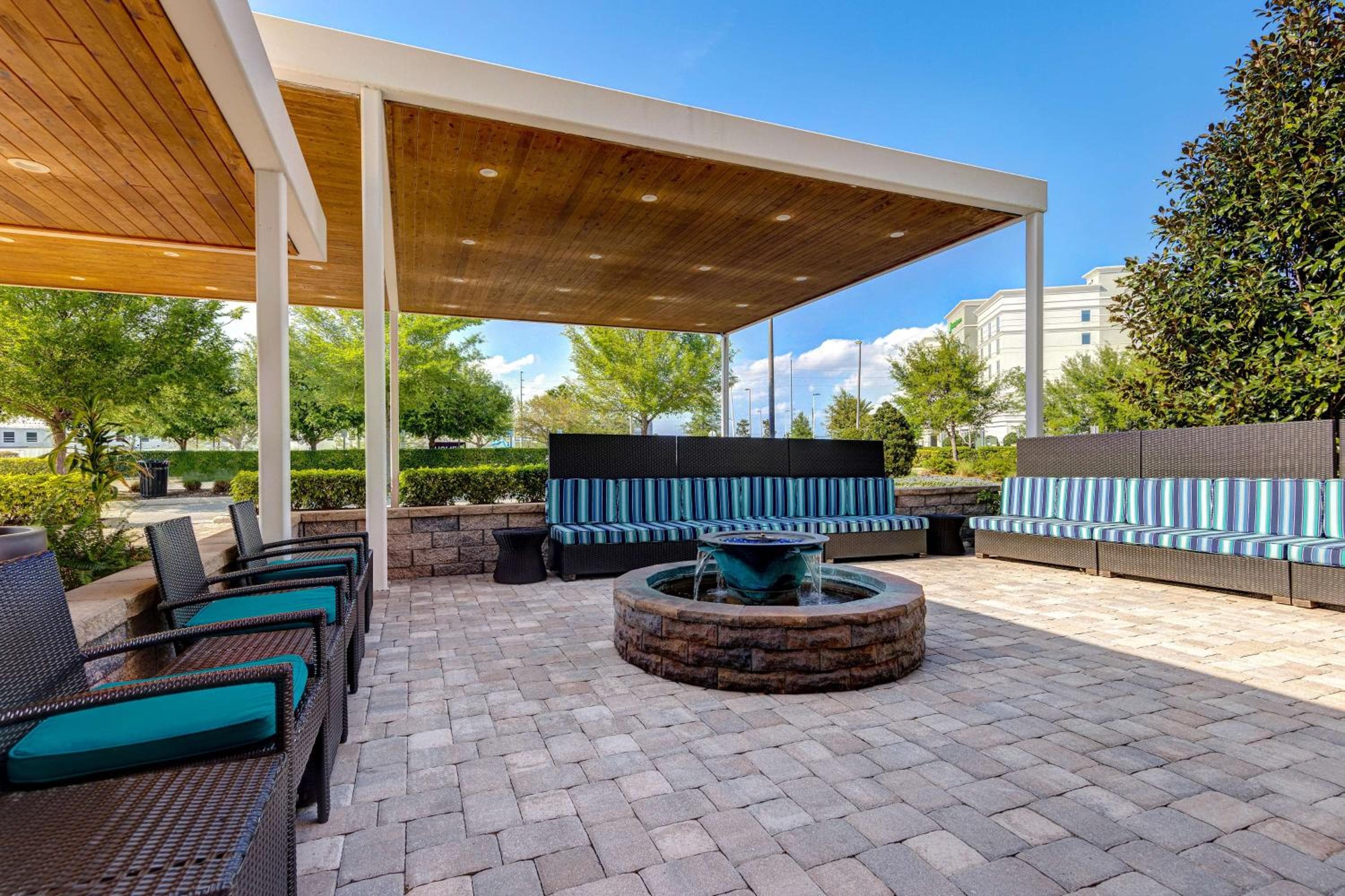Home2 Suites by Hilton Orlando International Drive Sur — 2