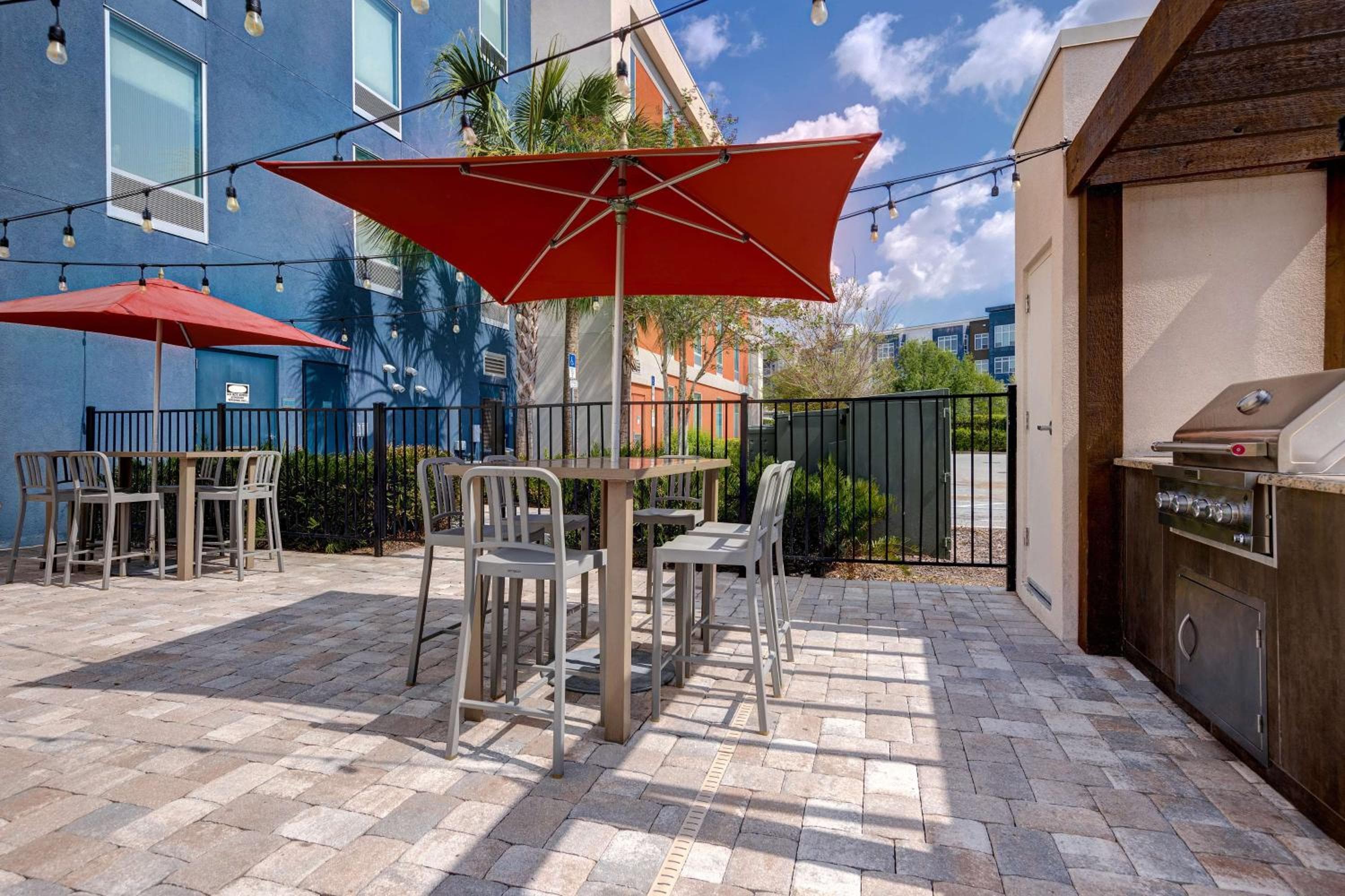 Home2 Suites by Hilton Orlando International Drive Sur — 3