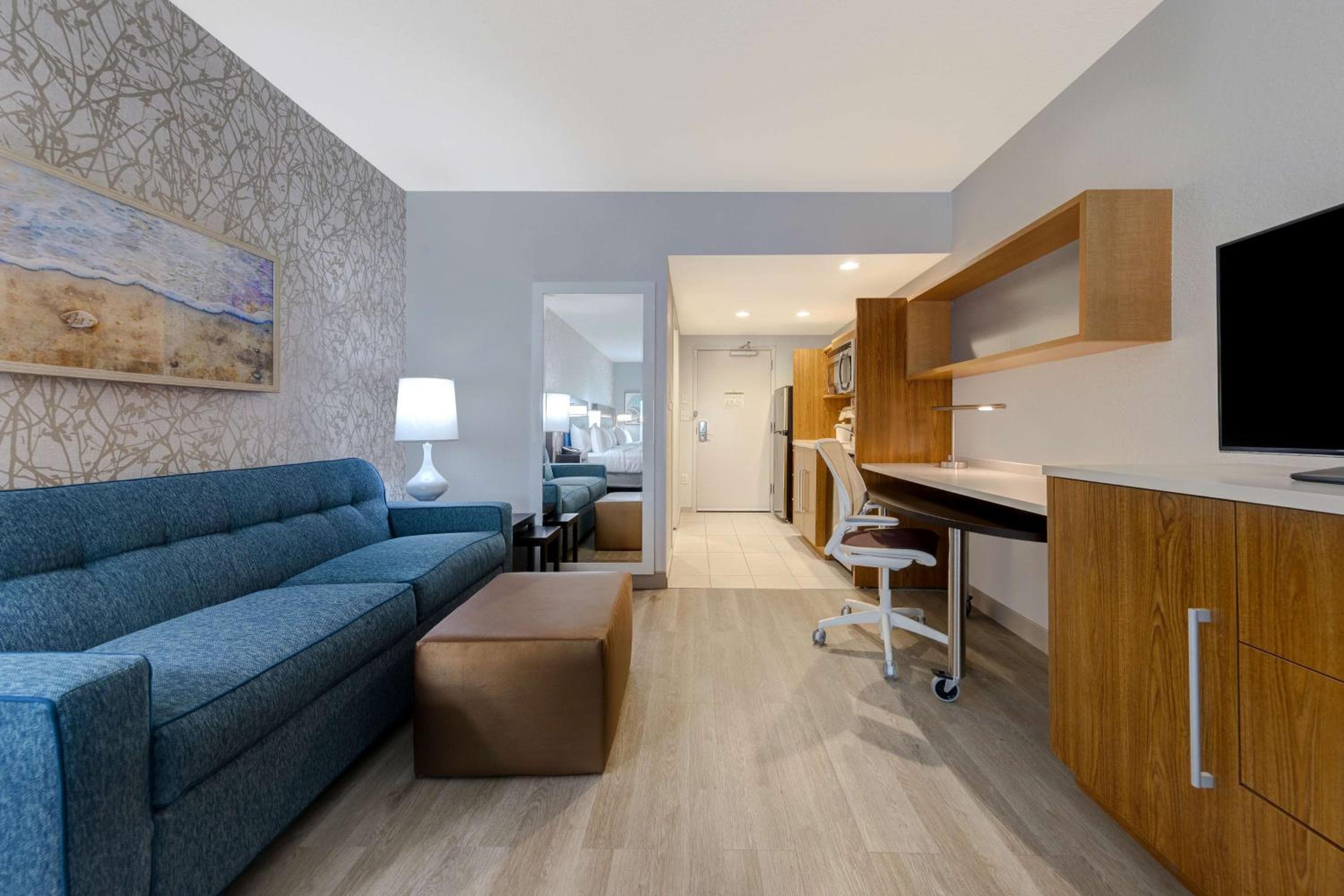 Home2 Suites by Hilton Orlando International Drive South - Free Shuttle to Theme Parks — 2