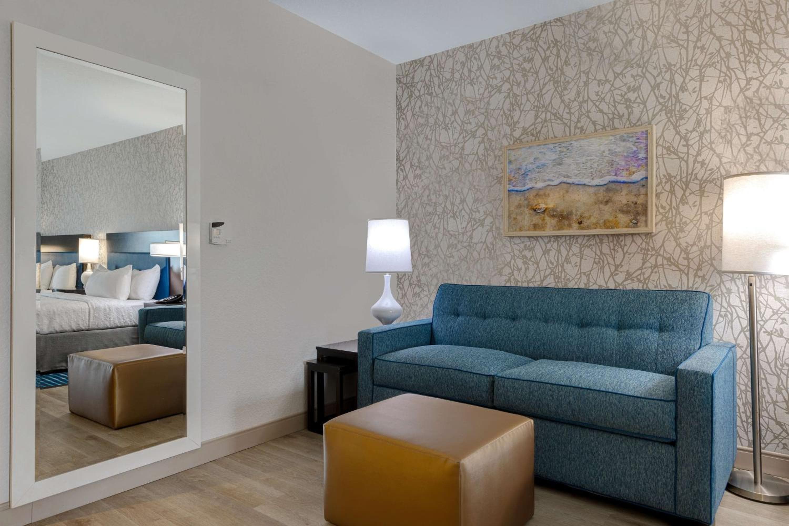 Home2 Suites by Hilton Orlando International Drive South - Free Shuttle to Theme Parks — 10