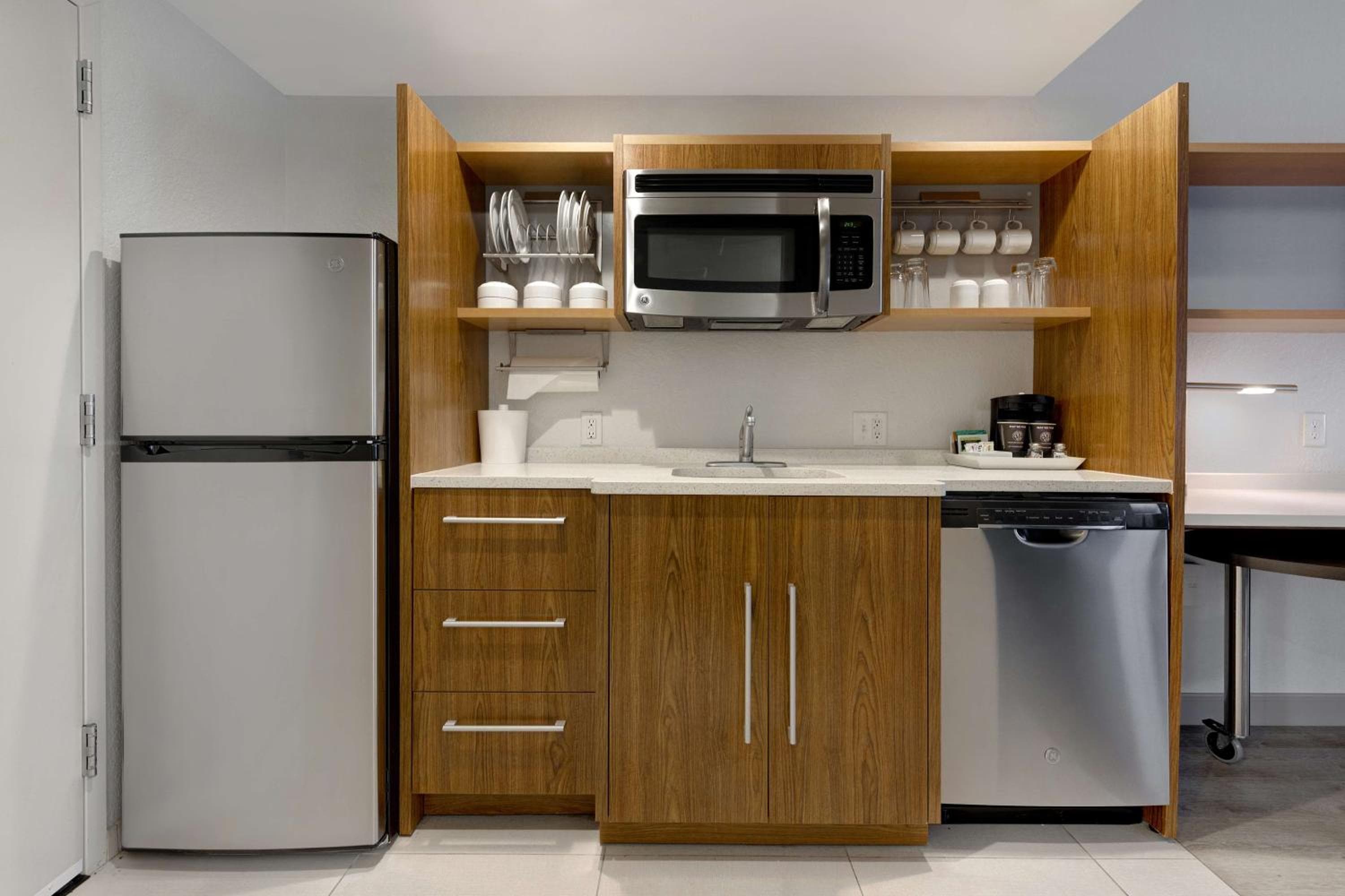 Home2 Suites by Hilton Orlando International Drive South - Free Shuttle to Theme Parks — 9
