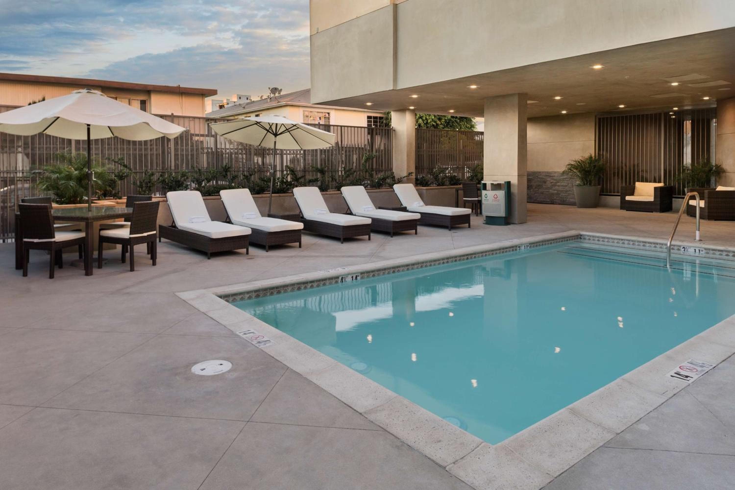 Hampton Inn & Suites Los Angeles/Hollywood, CA — 5