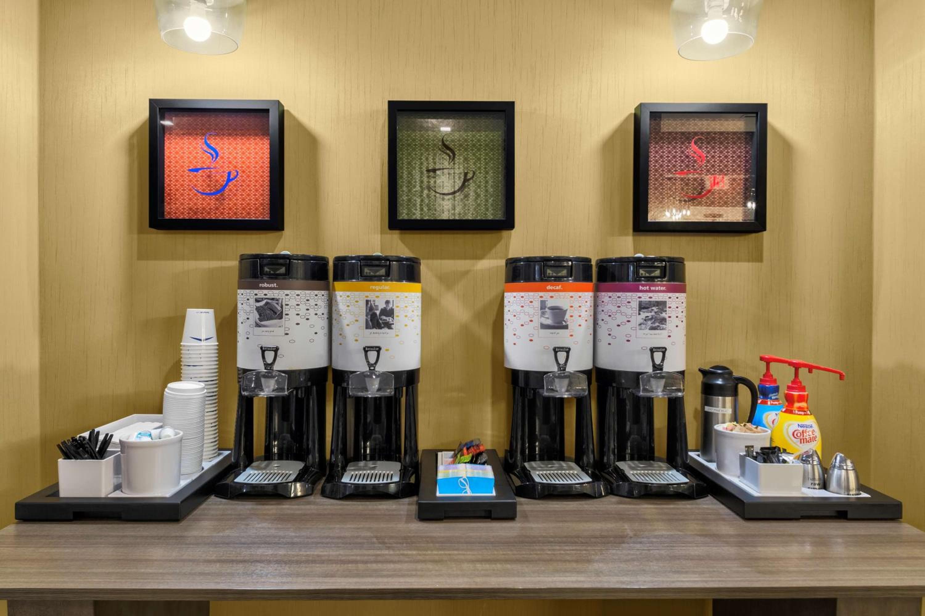 Hampton Inn & Suites Los Angeles/Hollywood, CA — 14
