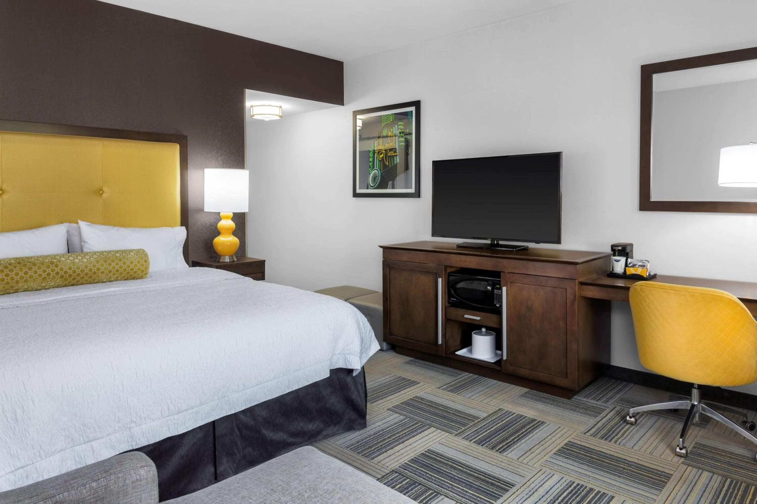 Hampton Inn & Suites Los Angeles/Hollywood, CA — 18