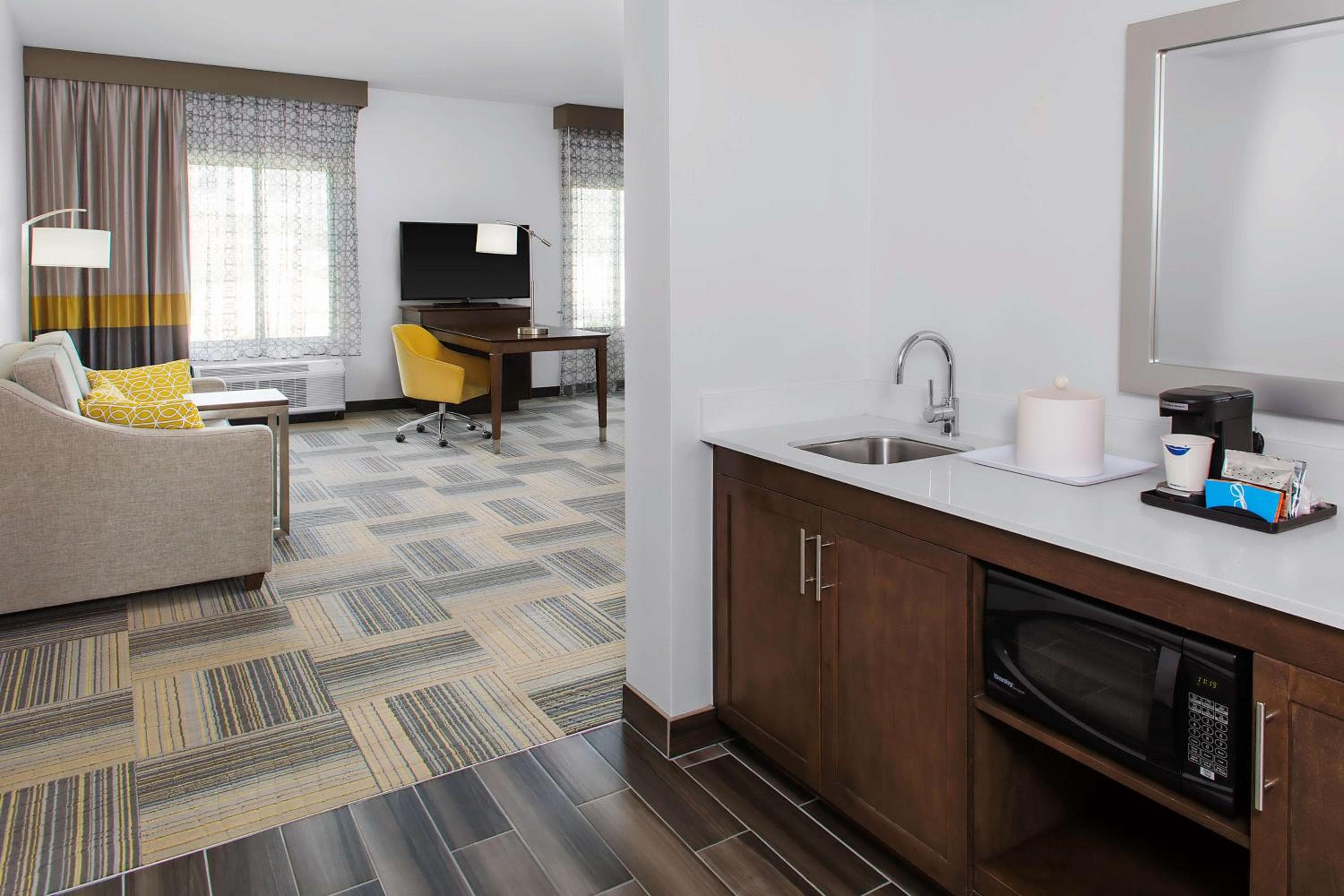 Hampton Inn & Suites Los Angeles/Hollywood, CA — 23