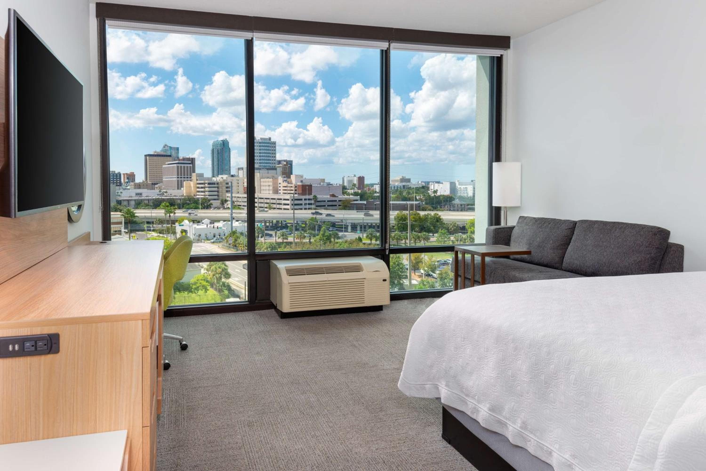 Hampton Inn Tampa Downtown Channel District — 10