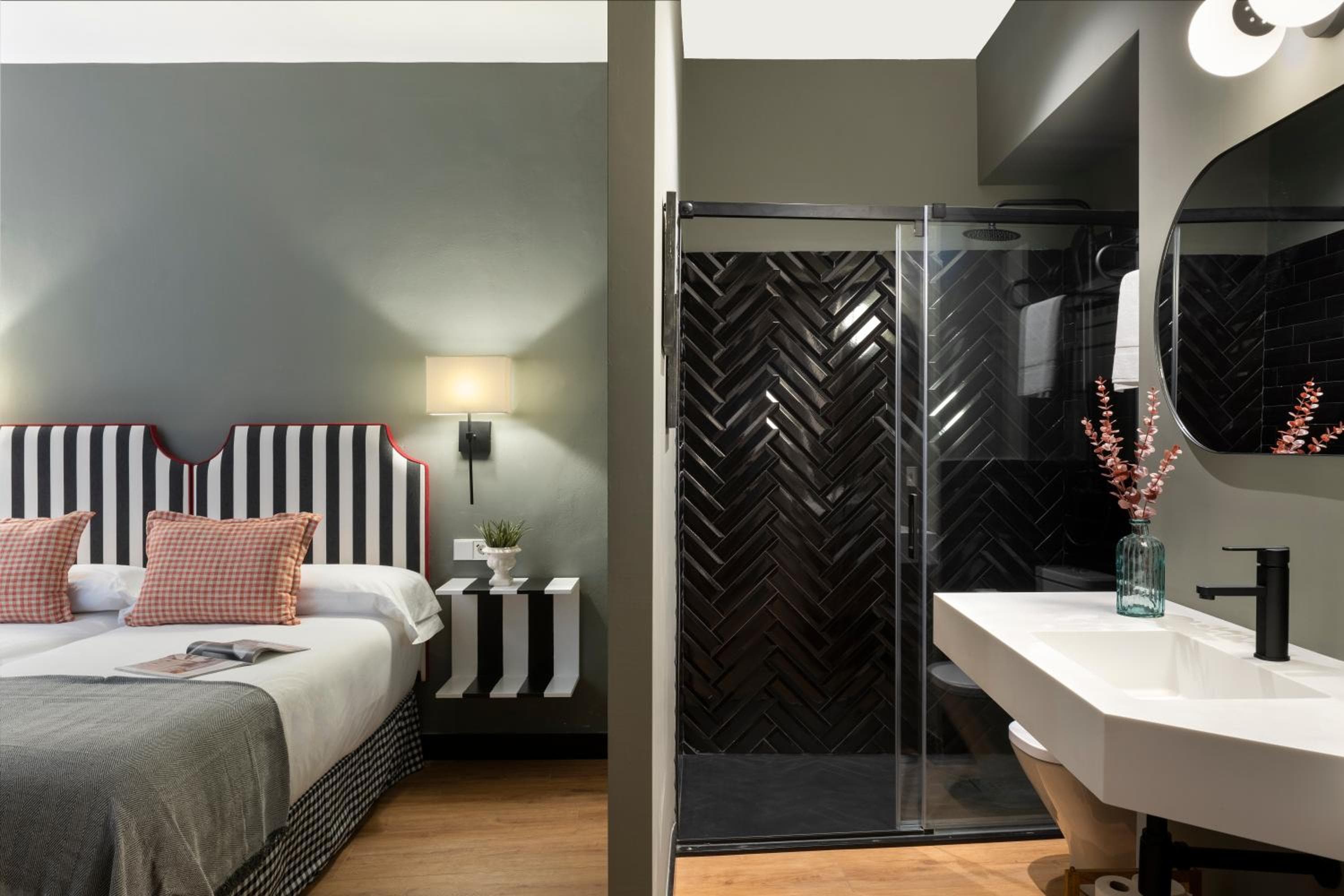 PUERTA DE ARMAS APARTMENTS — 20
