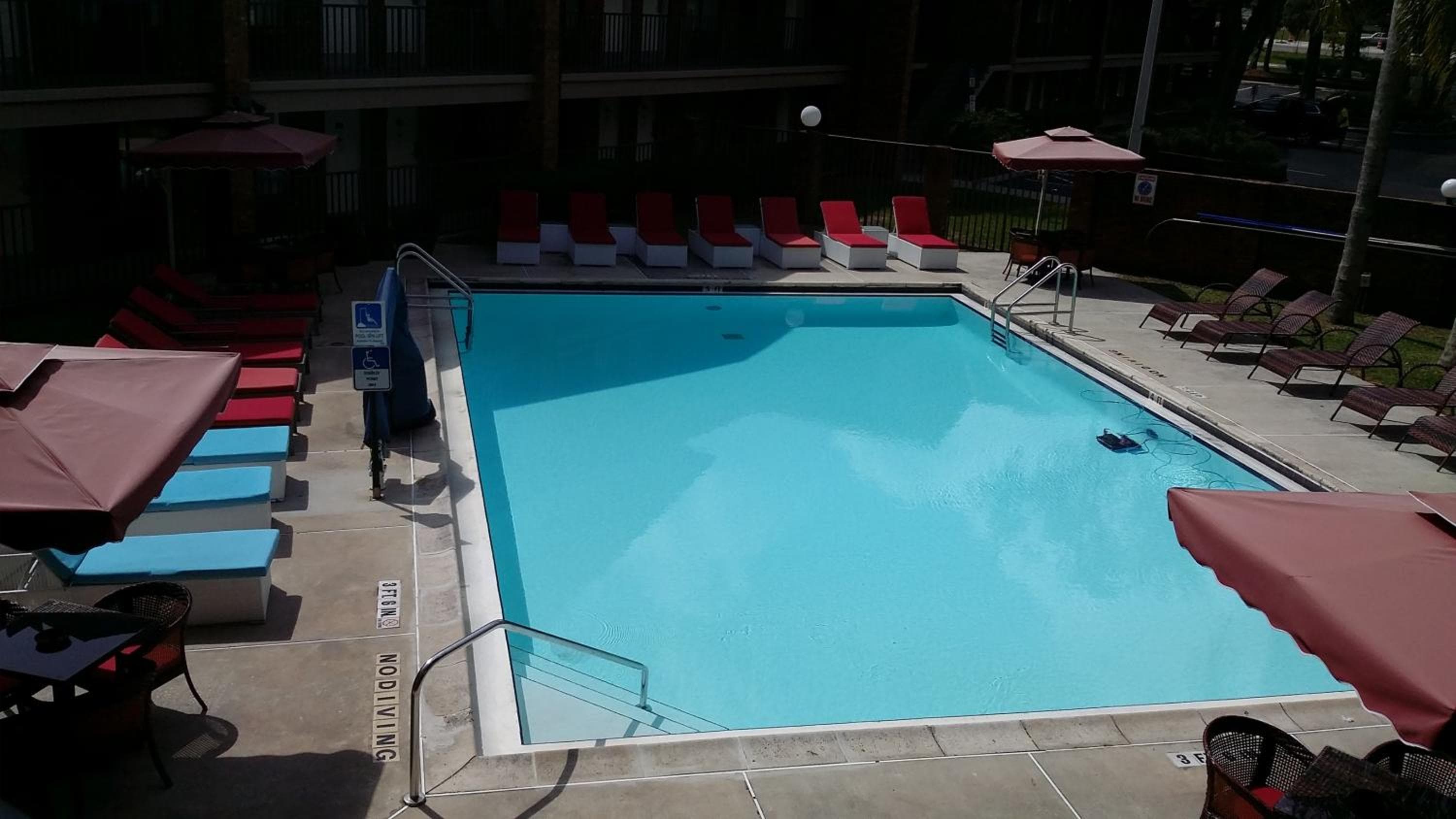 Ramada by Wyndham Temple Terrace/Tampa North — 9