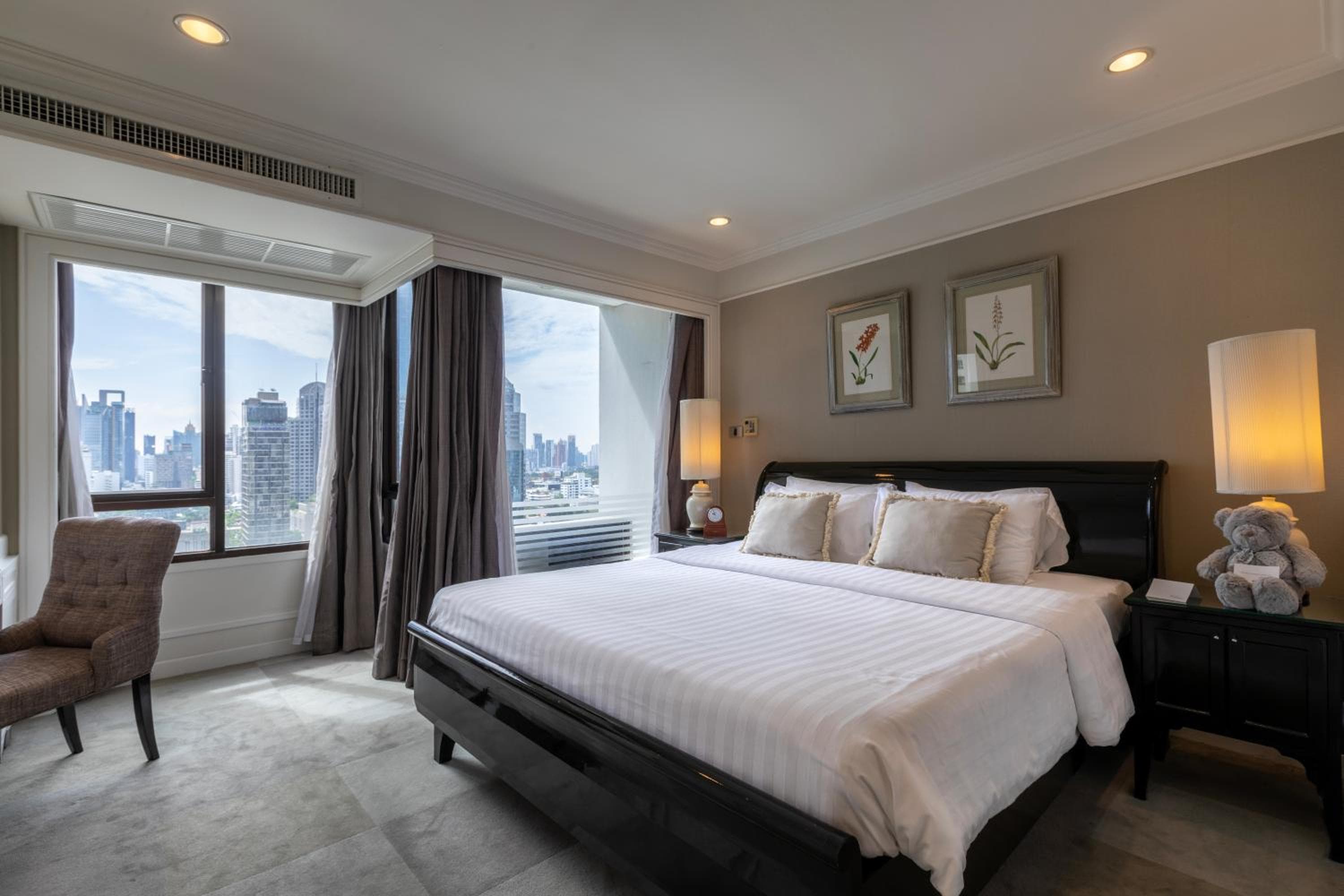 Cape House Langsuan Hotel — 3