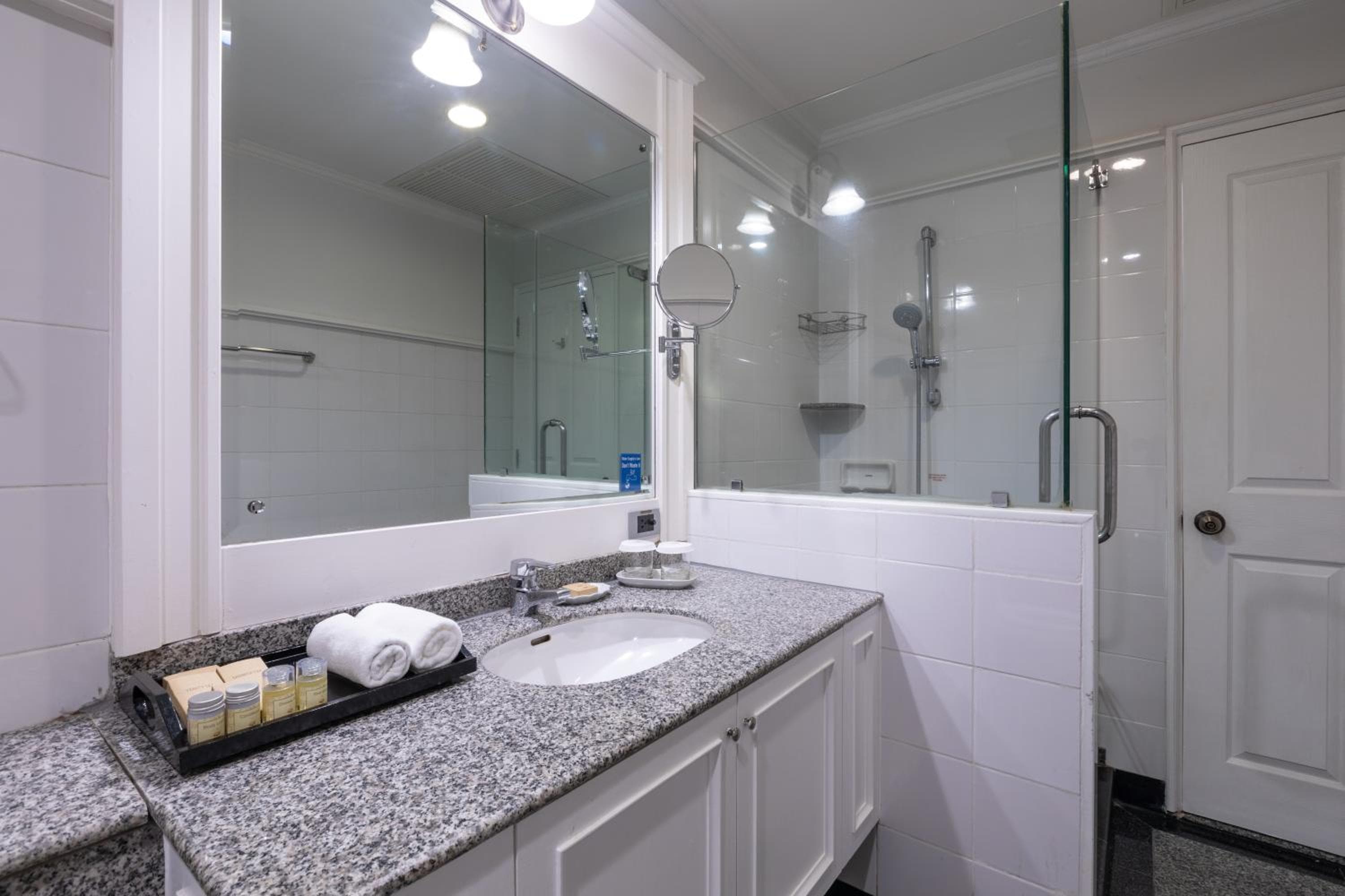 Cape House Langsuan Hotel — 29