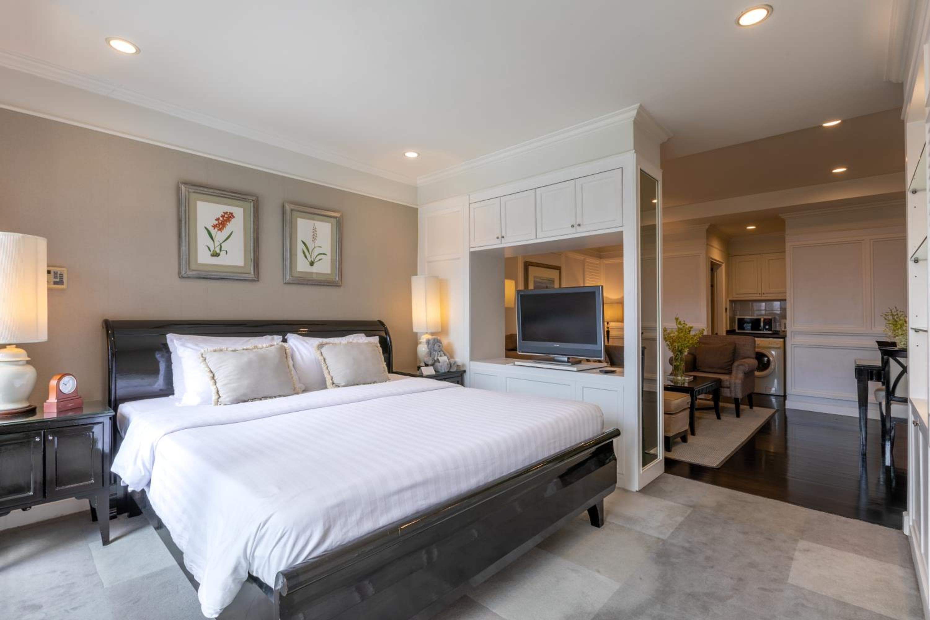 Cape House Langsuan Hotel — 11