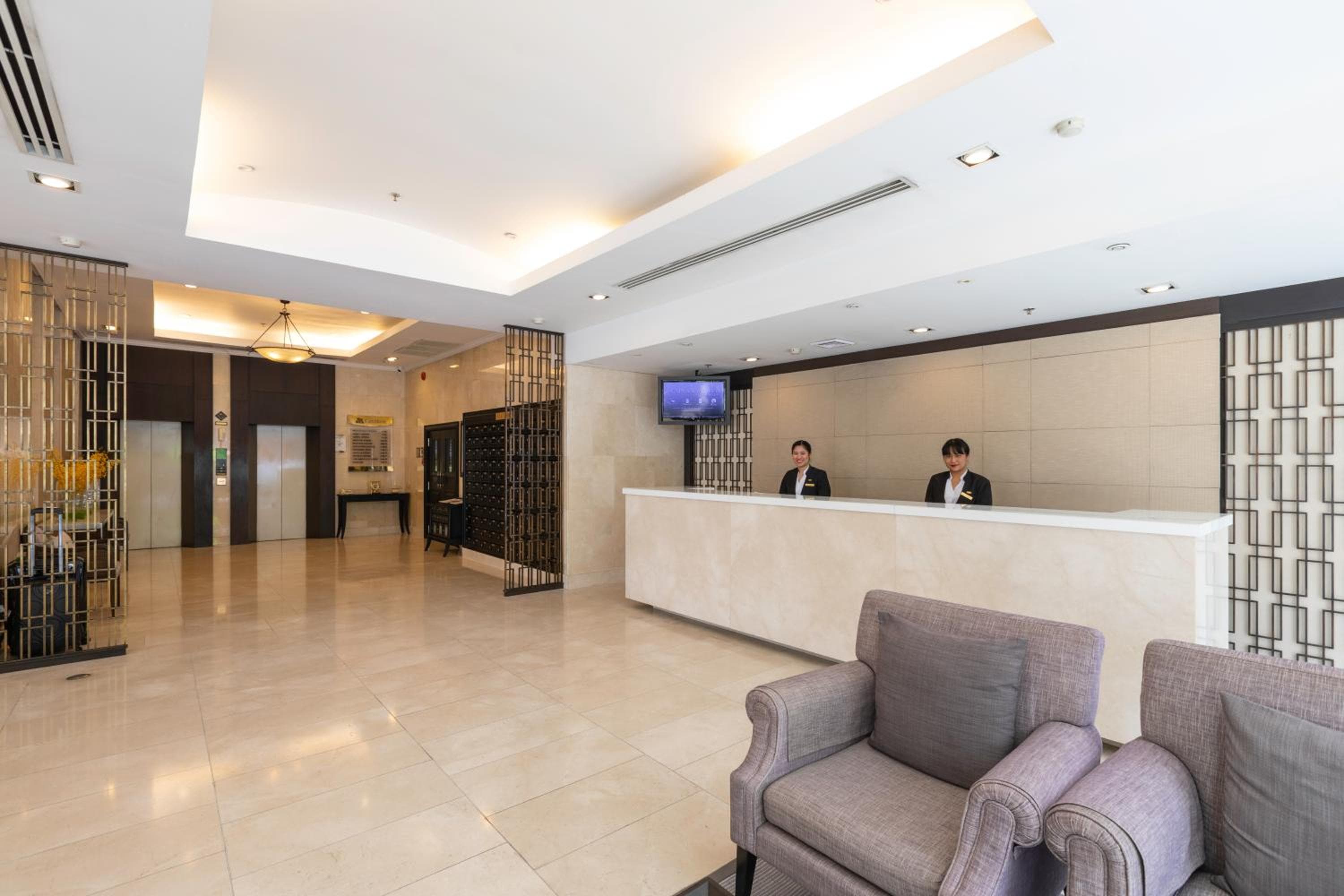 Cape House Langsuan Hotel — 18
