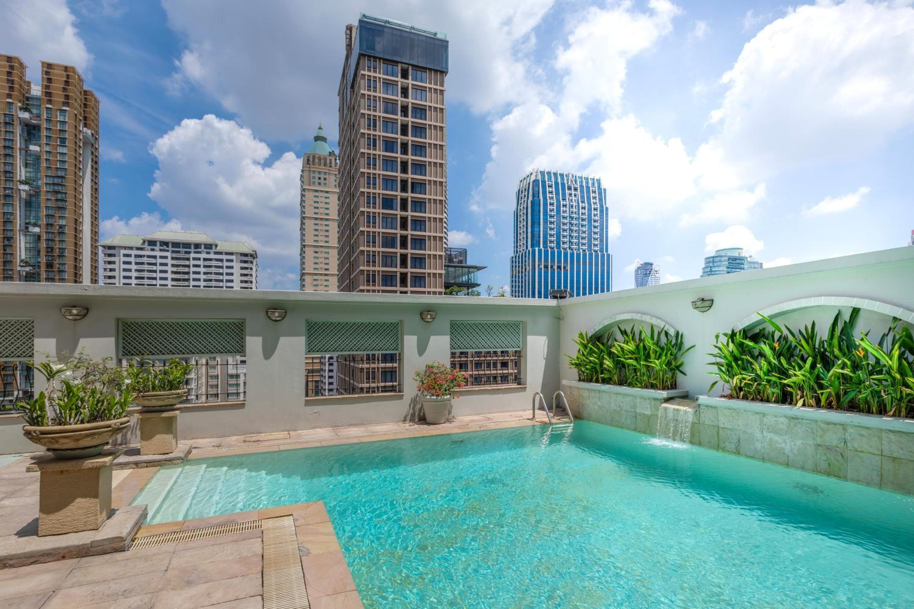 Cape House Langsuan Hotel — 8