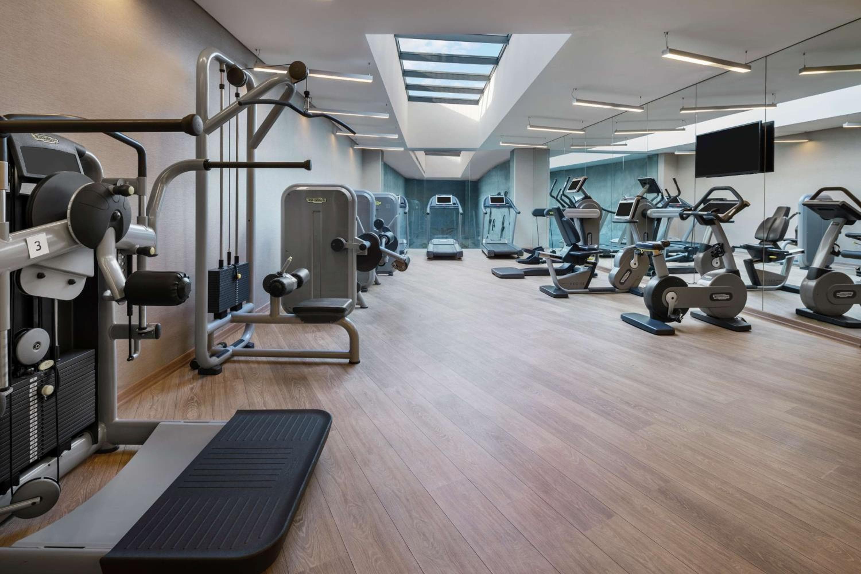DoubleTree by Hilton Estambul Esentepe — 13