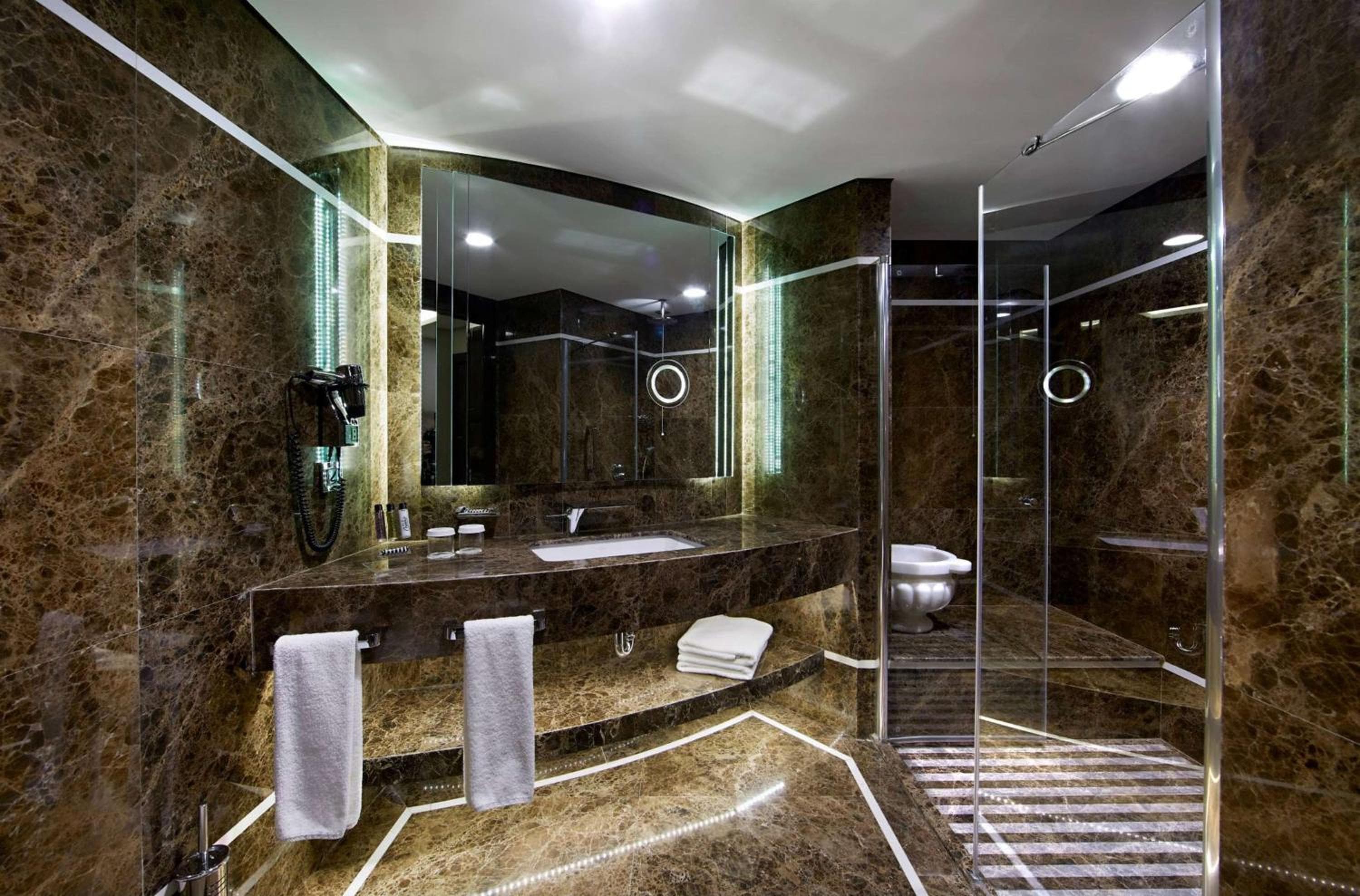 DoubleTree by Hilton Estambul Esentepe — 17
