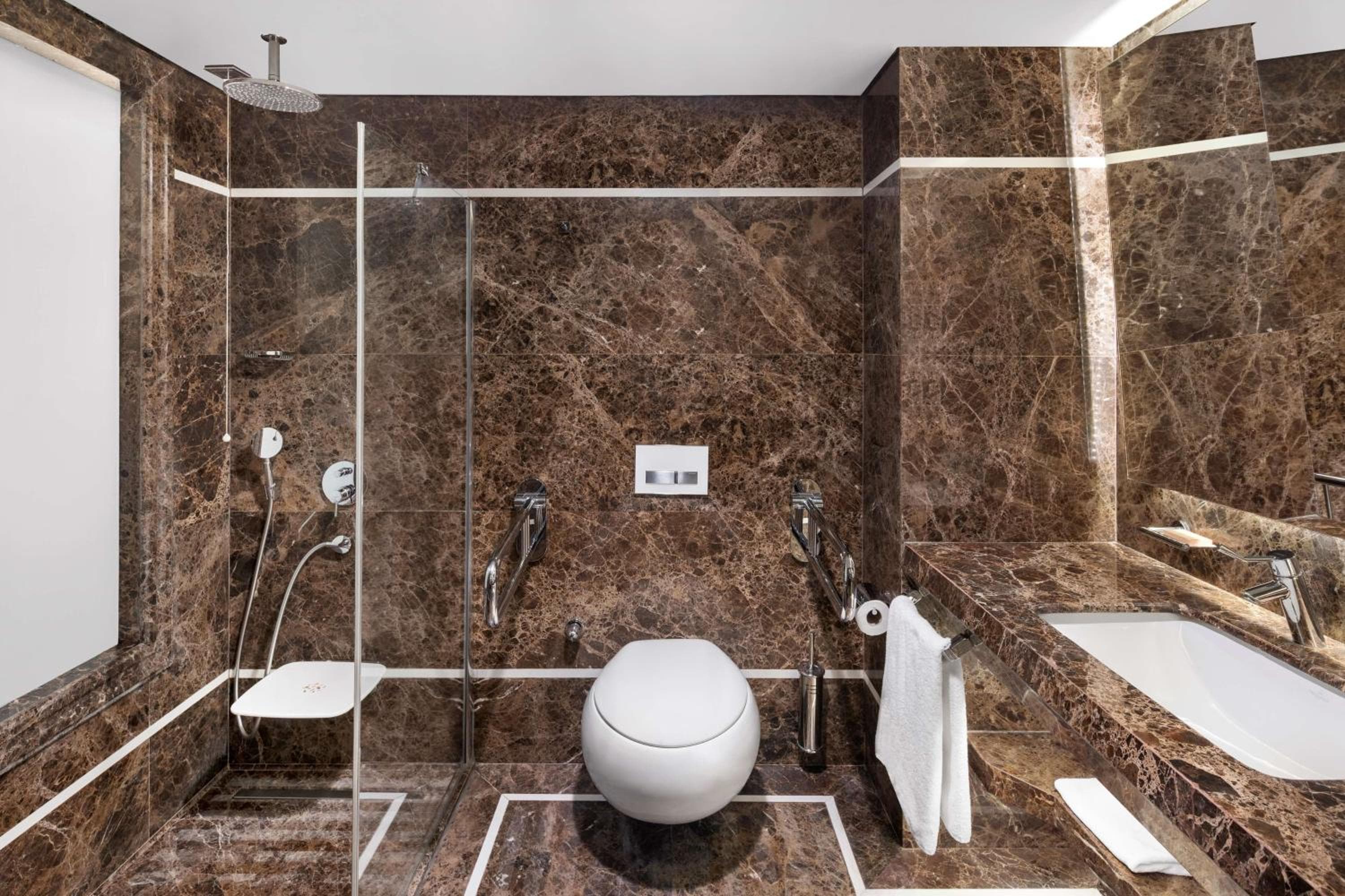 DoubleTree by Hilton Estambul Esentepe — 21