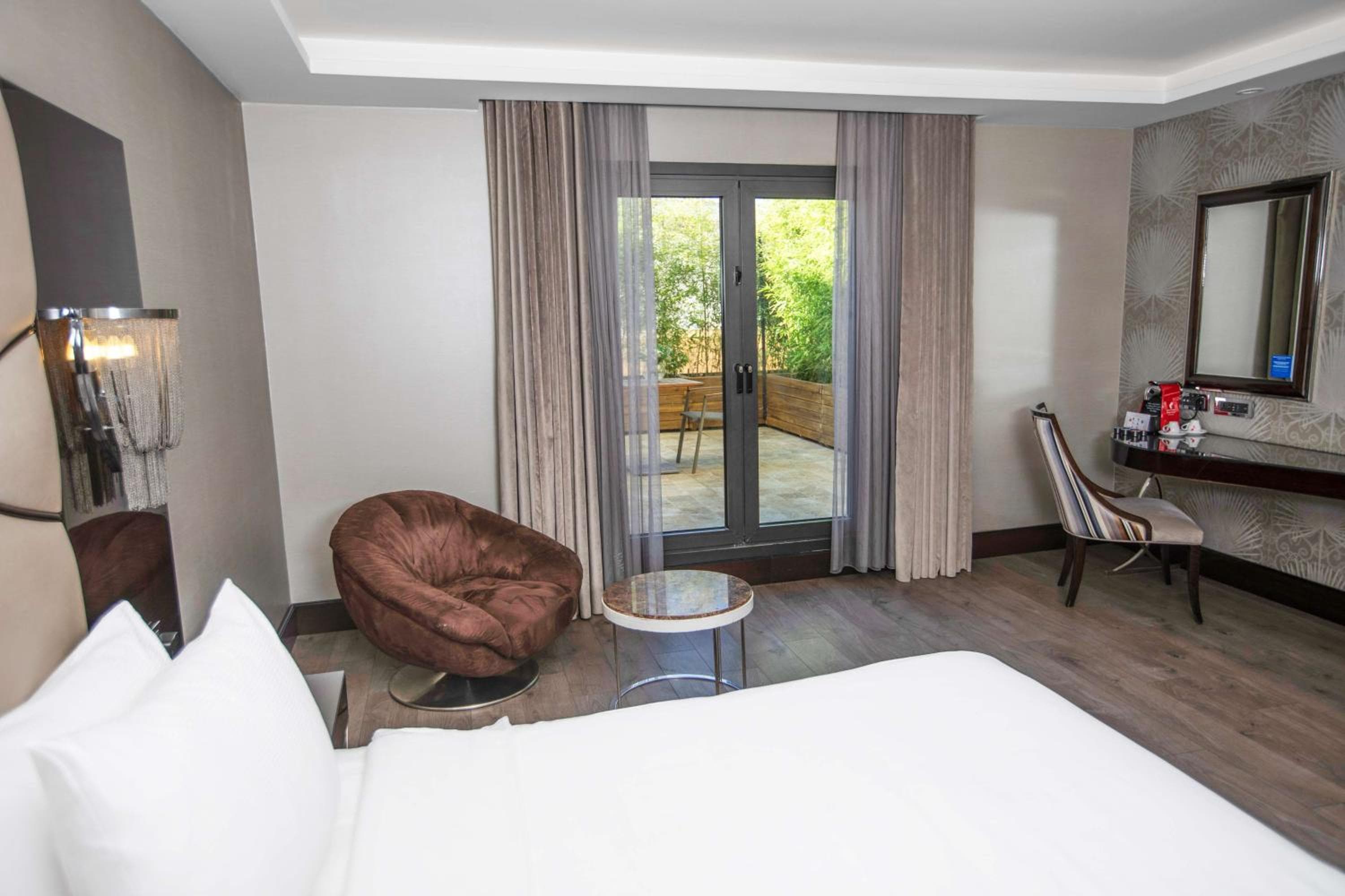 DoubleTree by Hilton Estambul Esentepe — 24