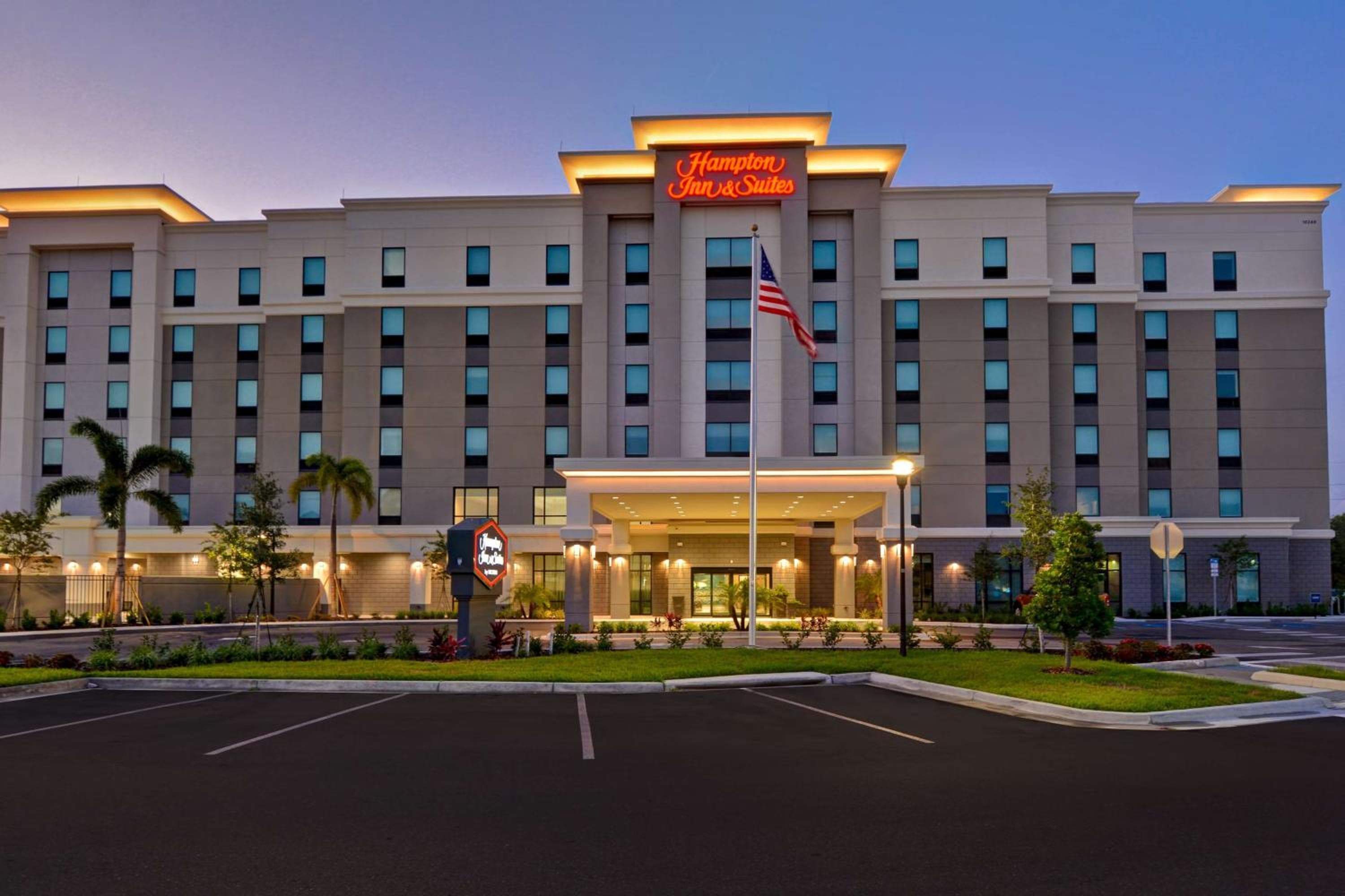 Hampton Inn & Suites Tampa Riverview — 4