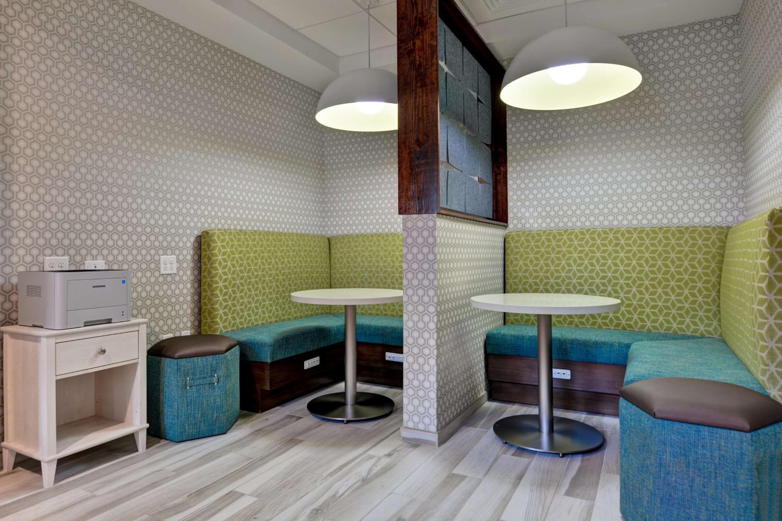 Hampton Inn & Suites Tampa Riverview — 10