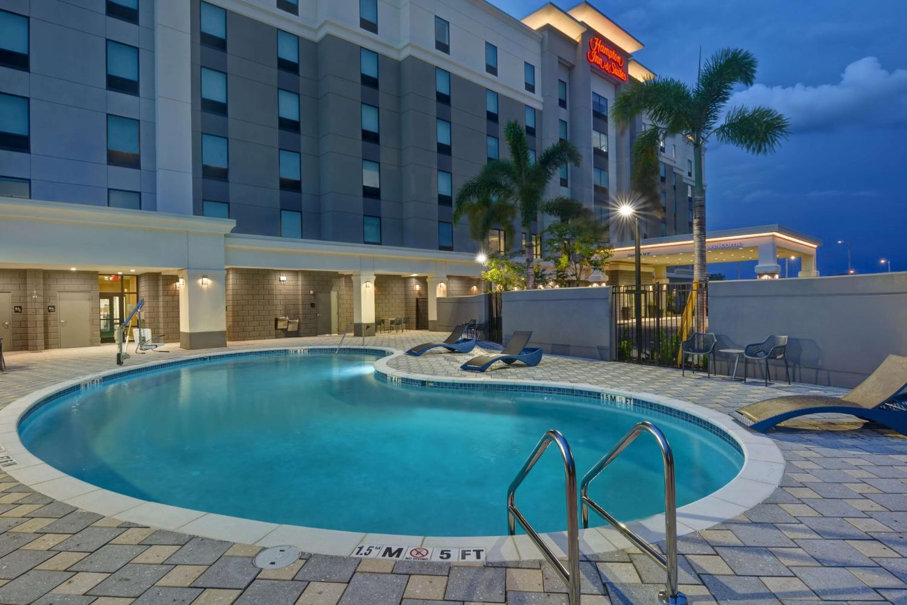Hampton Inn & Suites Tampa Riverview — 15