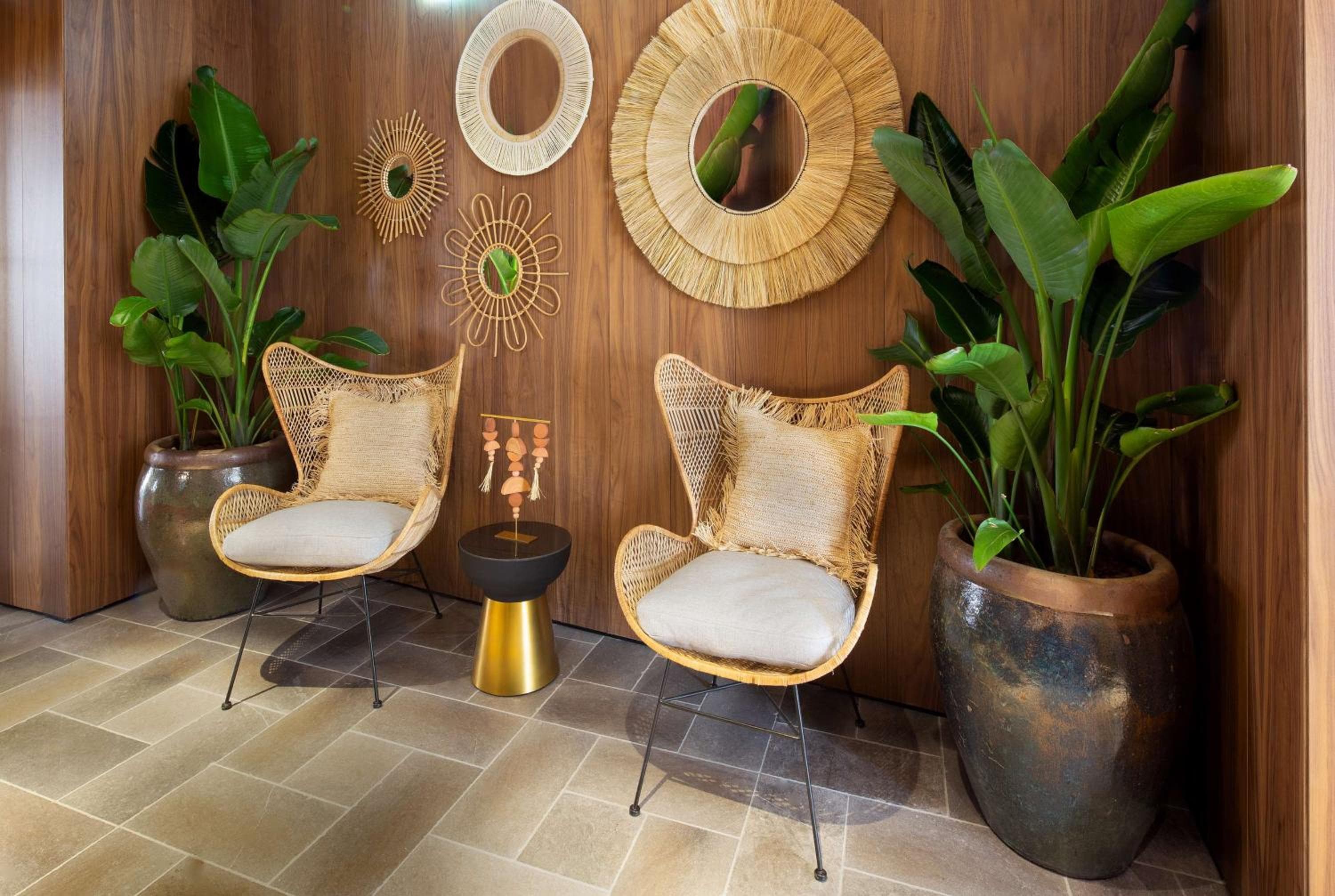 Atocha Hotel Madrid, Tapestry Collection by Hilton — 3