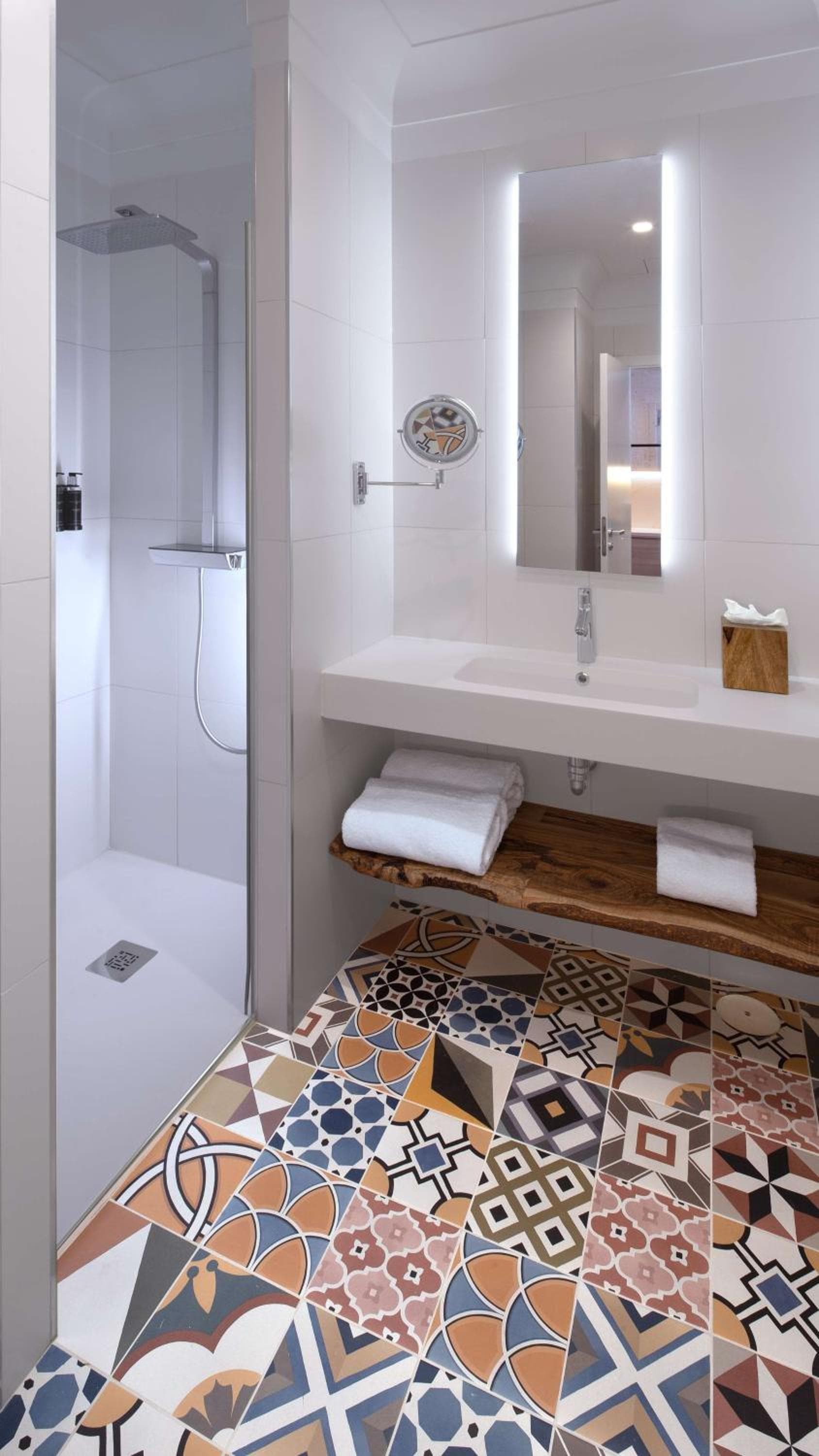 Hotel Atocha Madrid, Tapestry Collection by Hilton — 8
