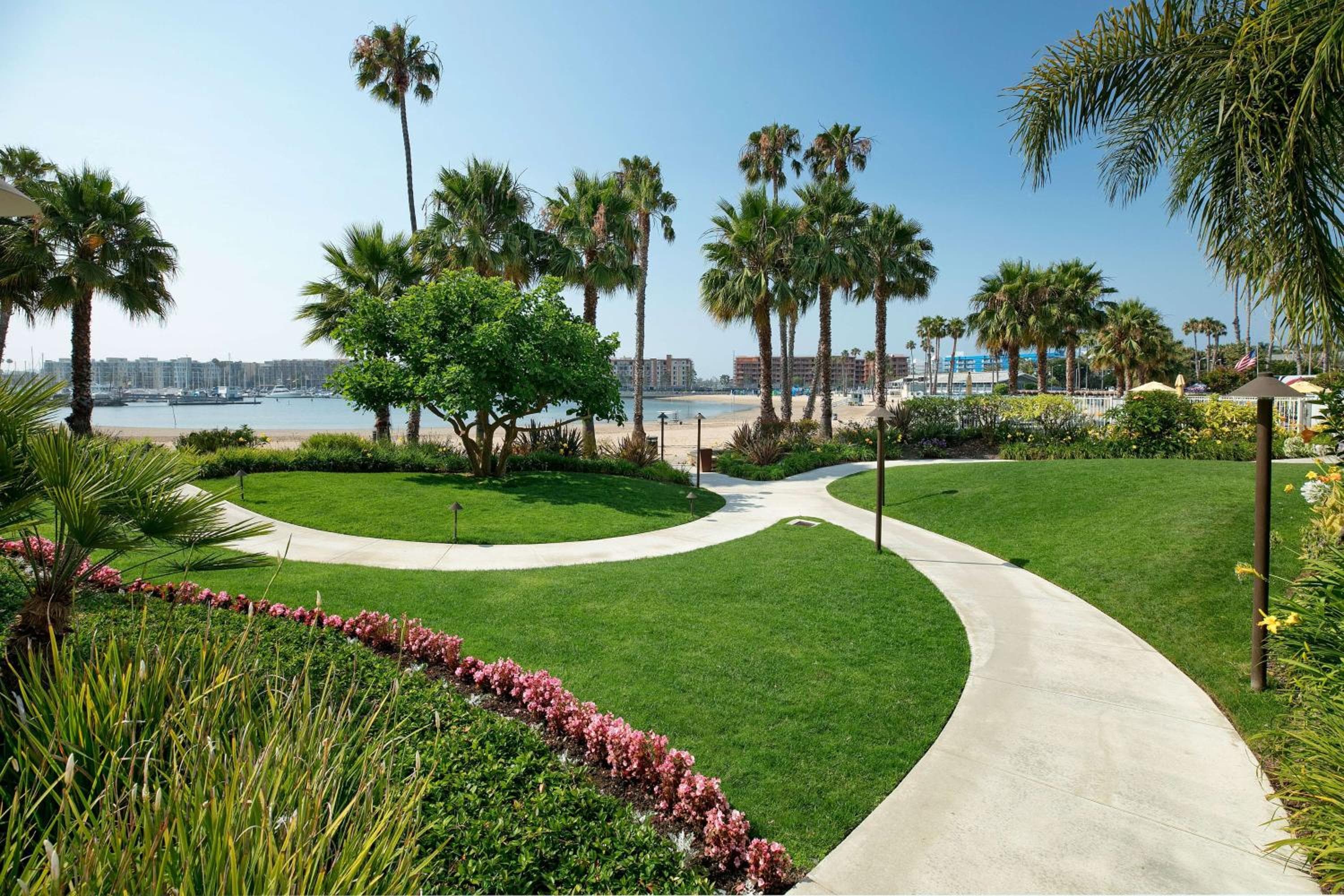 Jamaica Bay Inn Marina Del Rey Tapestry Collection by Hilton — 11