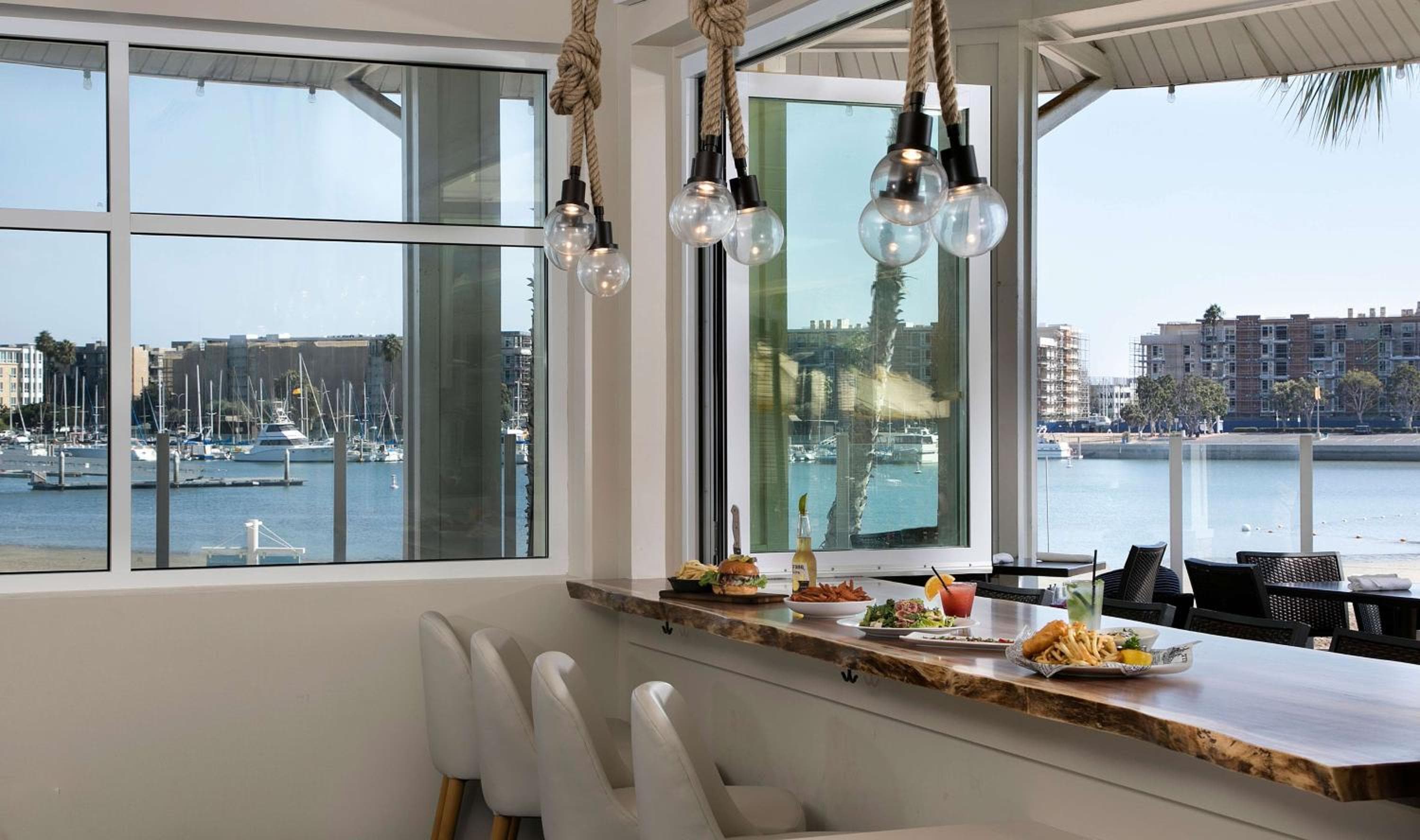 Jamaica Bay Inn Marina Del Rey Tapestry Collection by Hilton — 22