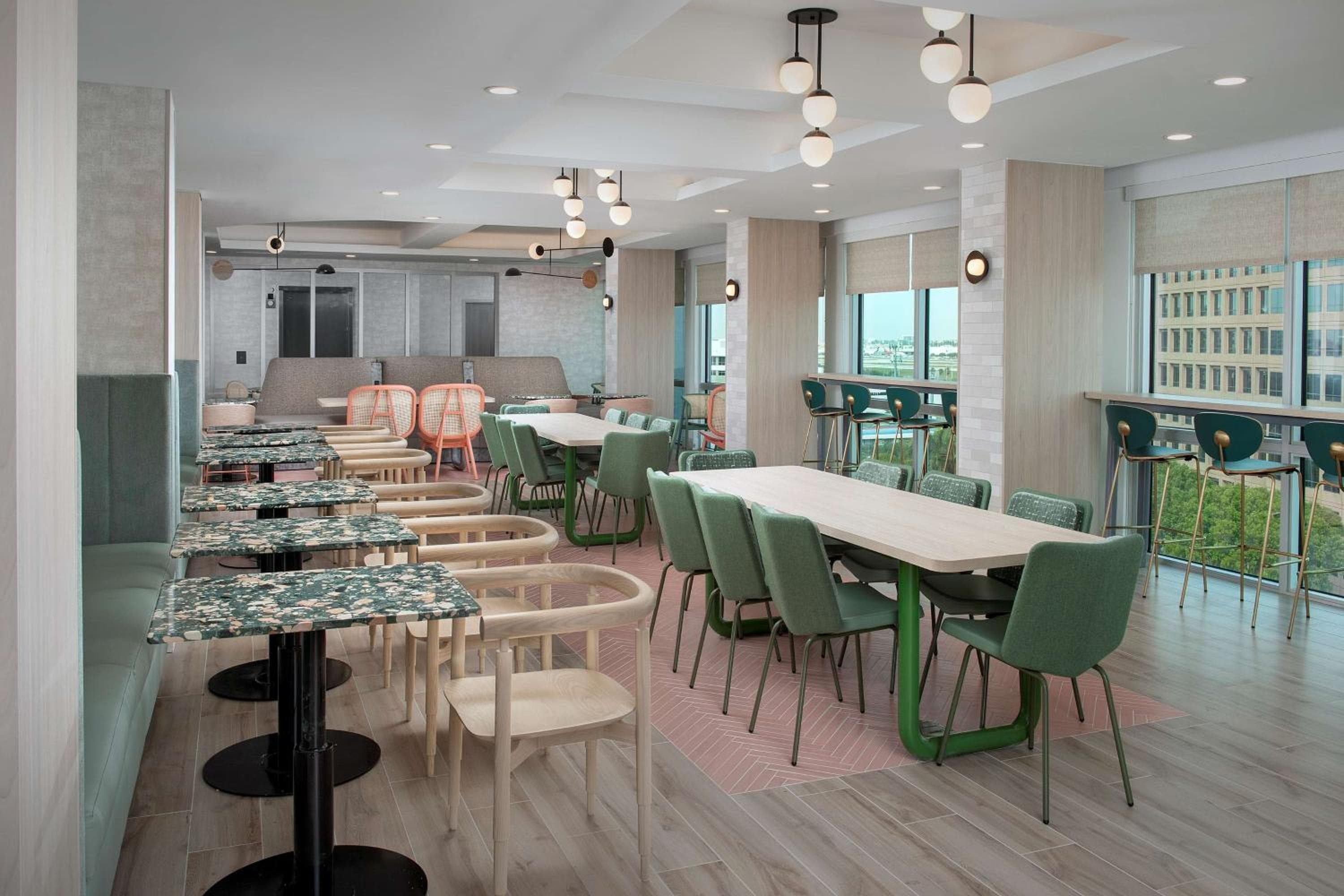 Home2 Suites By Hilton Miami Airport South Blue Lagoon — 10
