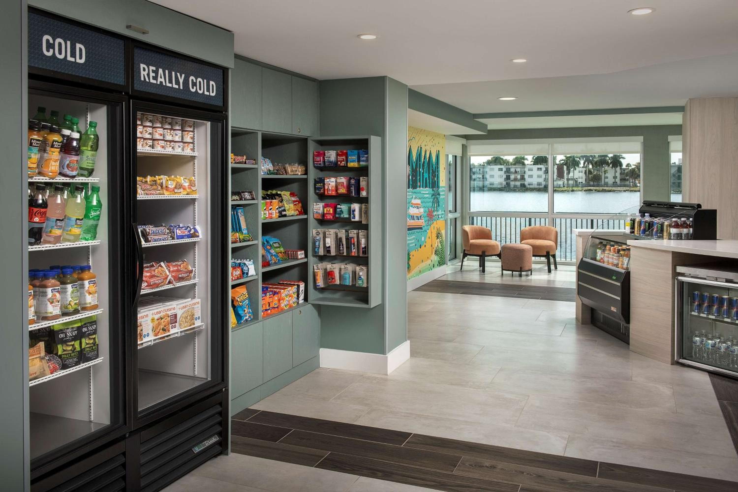 Home2 Suites By Hilton Miami Airport South Blue Lagoon — 11