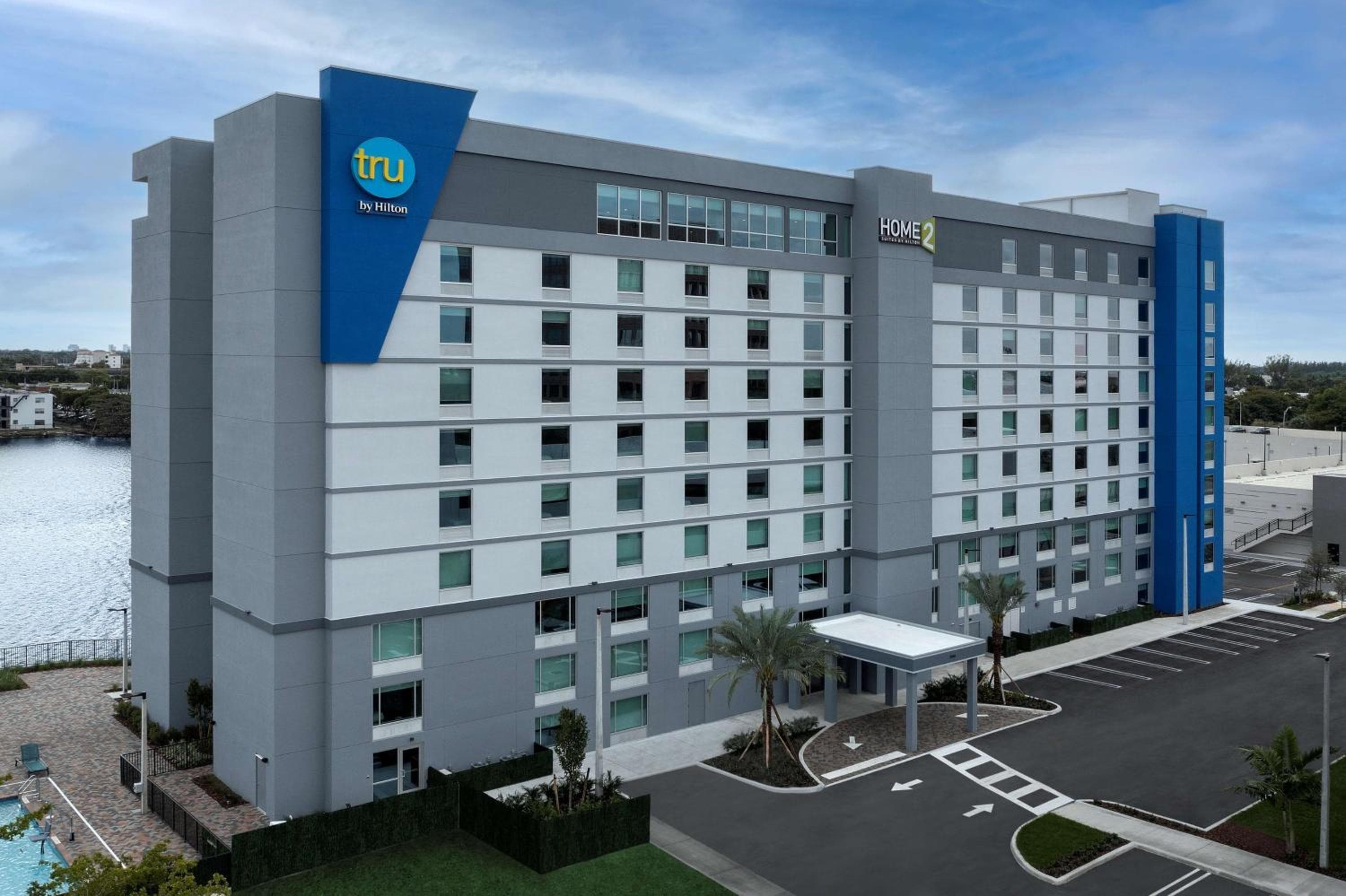 Tru By Hilton Miami Airport South Blue Lagoon, Florida — 2