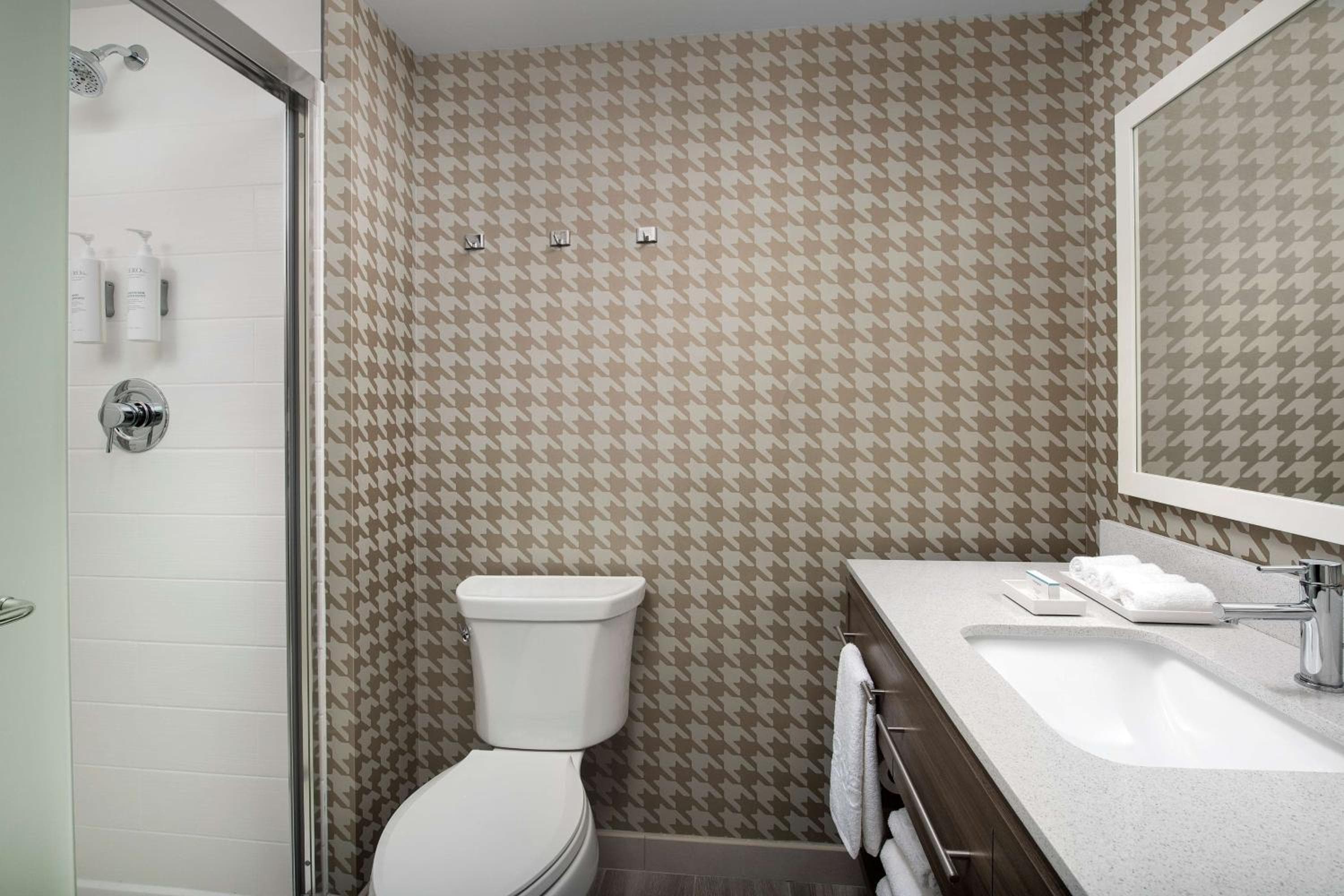 Home2 Suites By Hilton Miami Airport South Blue Lagoon — 20