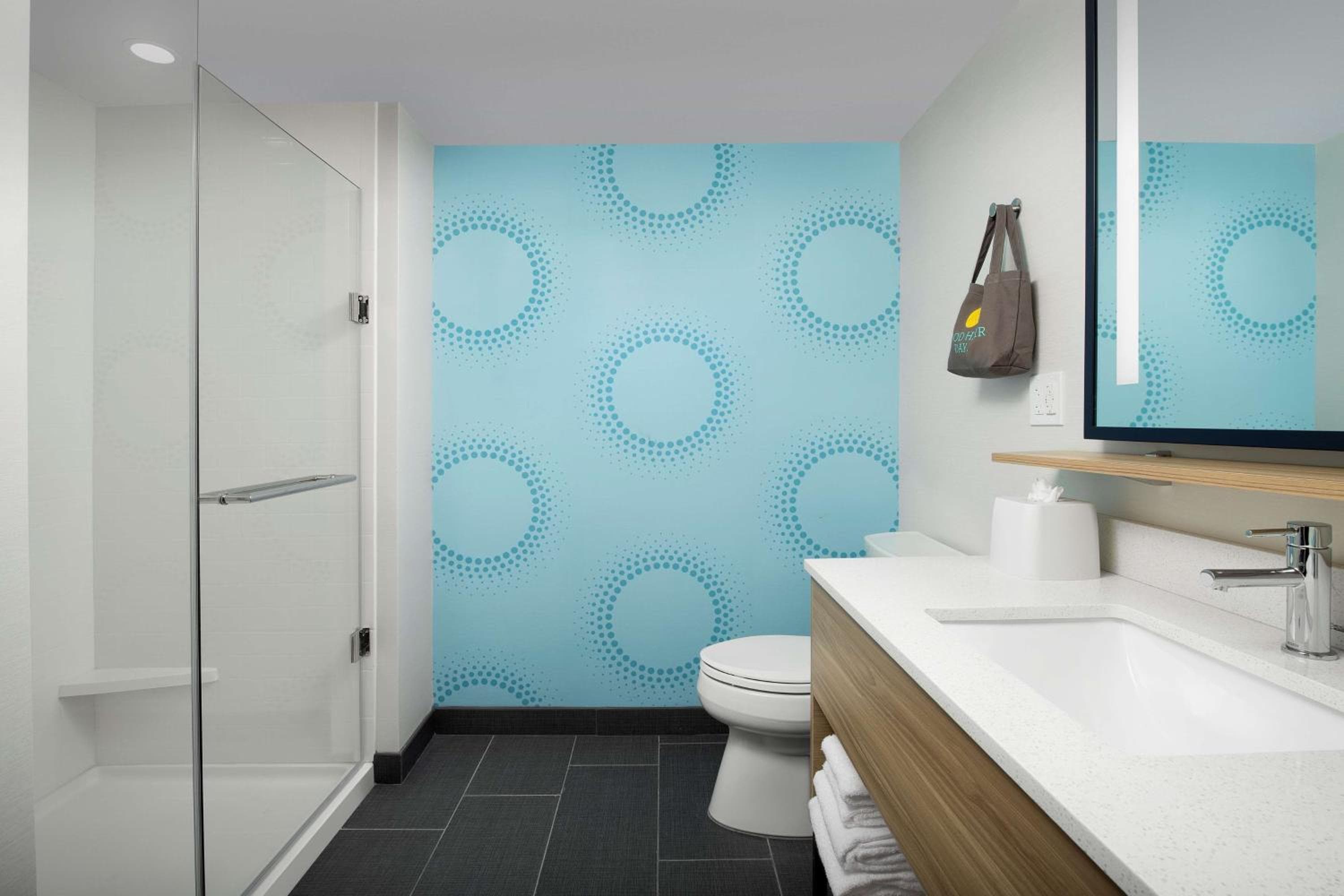 Tru By Hilton Miami Airport South Blue Lagoon, Florida — 20