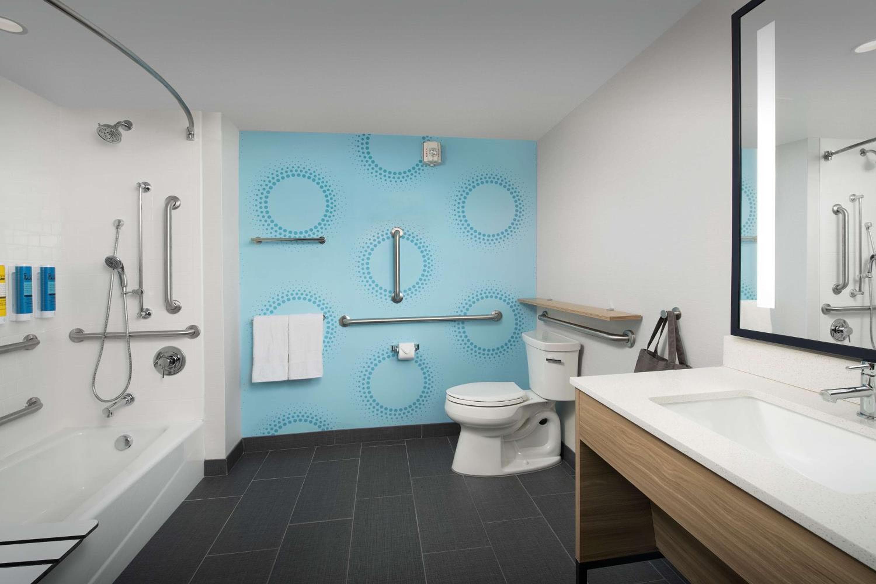 Tru By Hilton Miami Airport South Blue Lagoon, Florida — 29