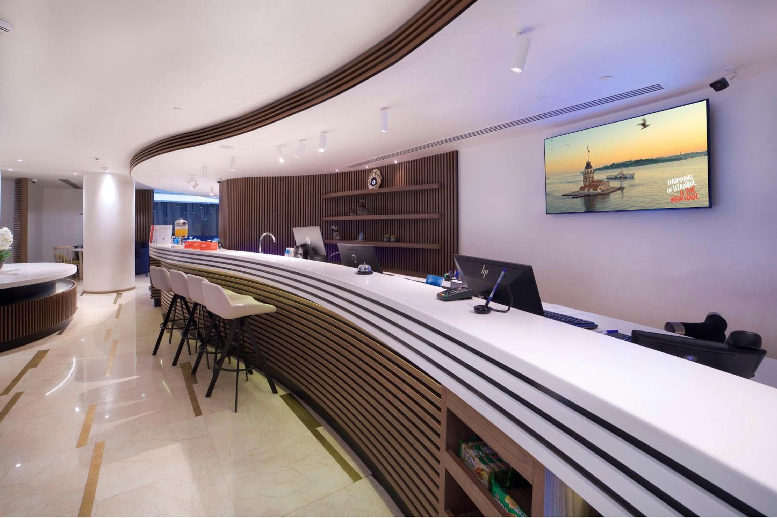 Hampton By Hilton Istanbul Old City — 4