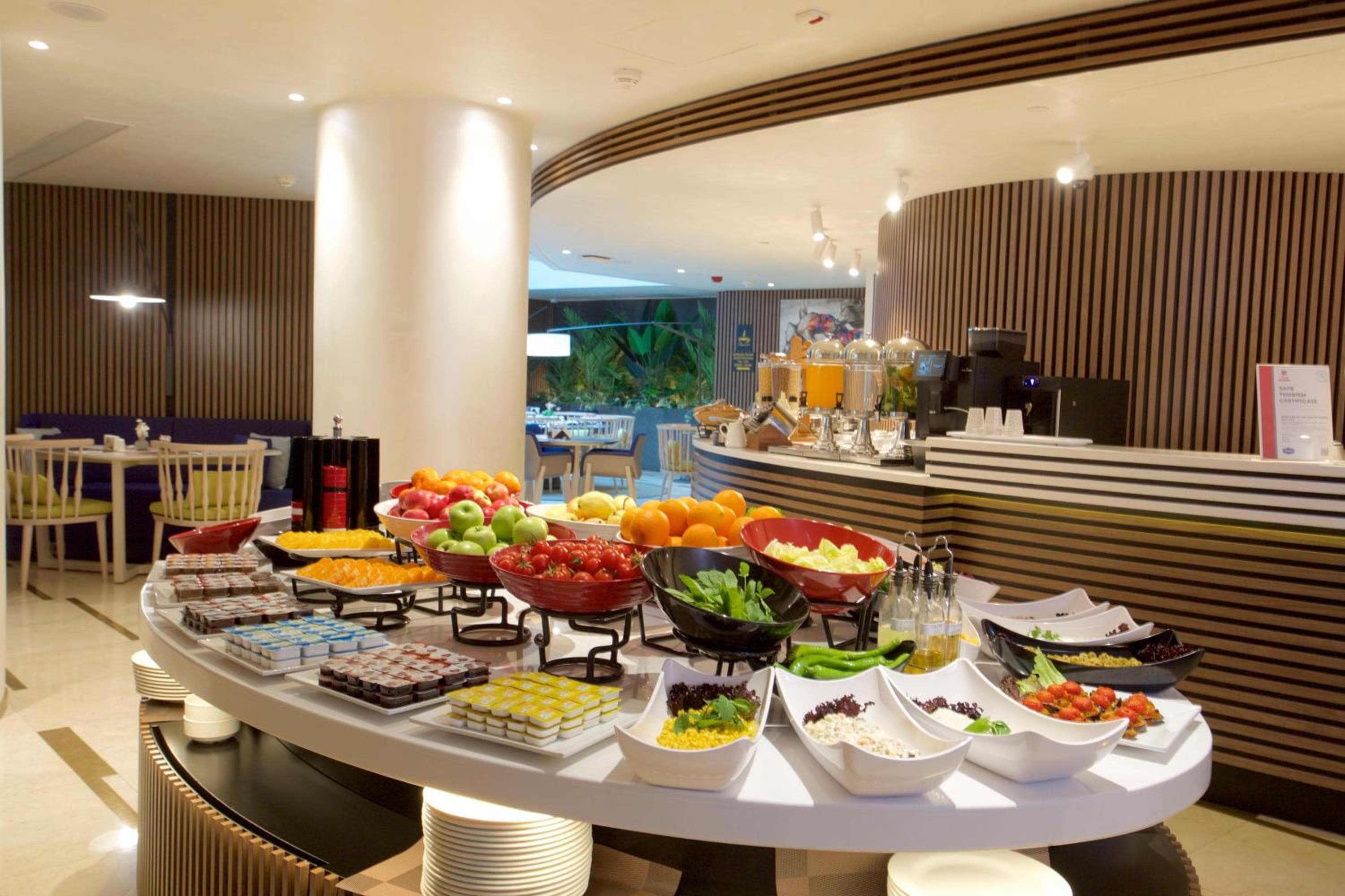 Hampton By Hilton Istanbul Old City — 9
